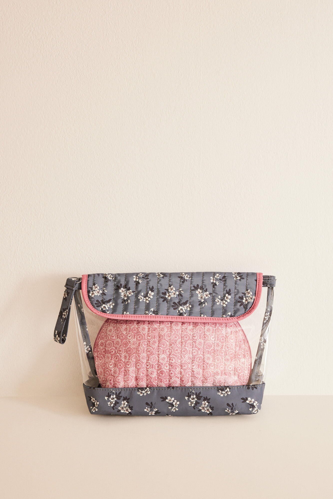 Vanity Case Pack_4847843_41_02