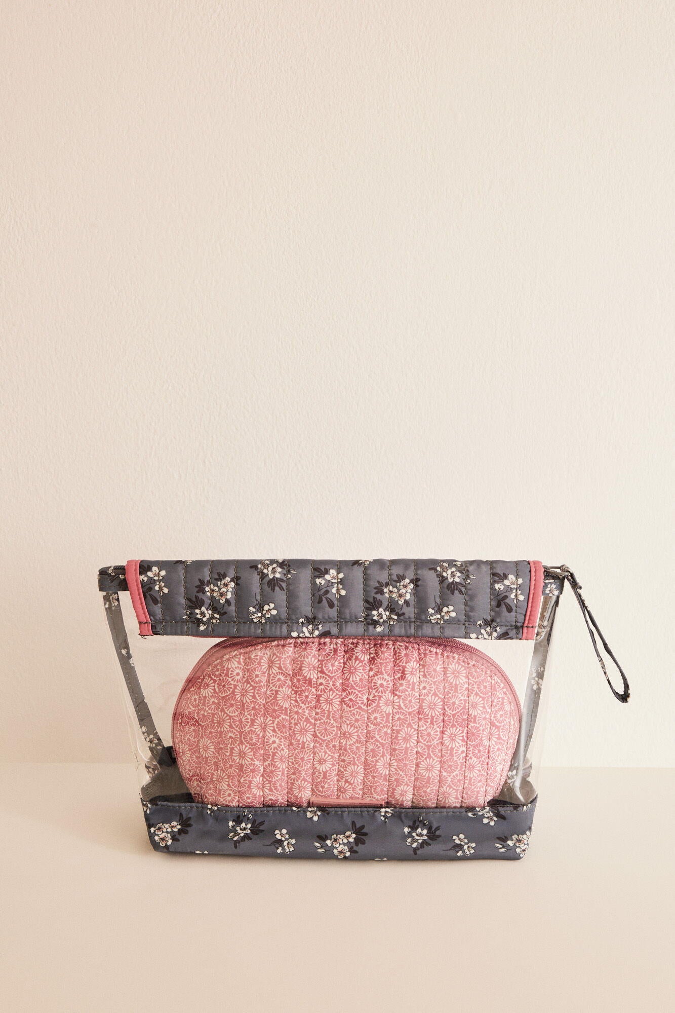 Vanity Case Pack_4847843_41_06