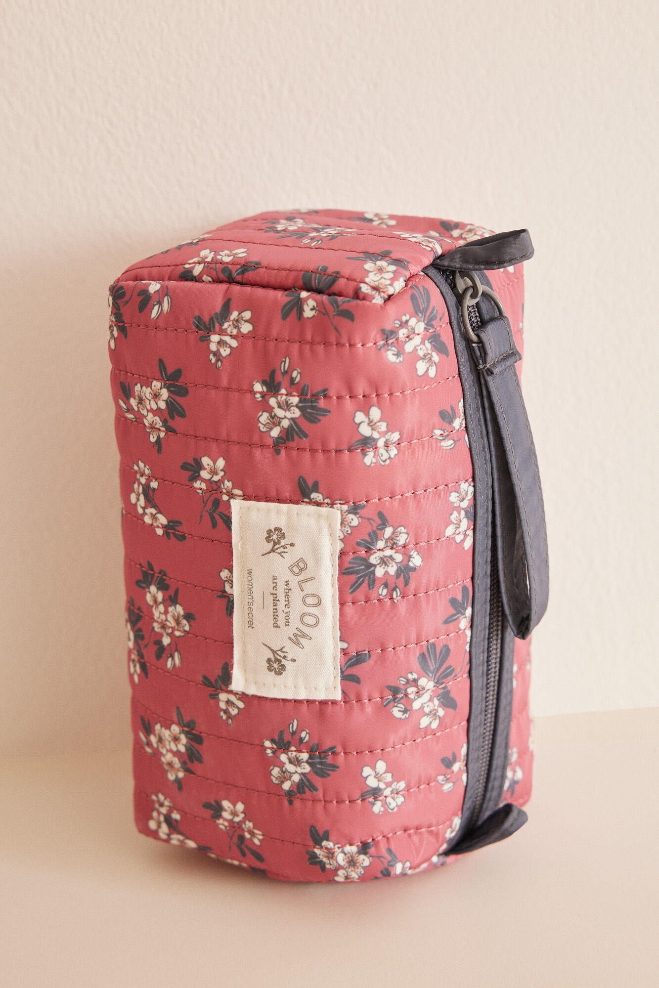 Small Vanity Case_4847844_73_06