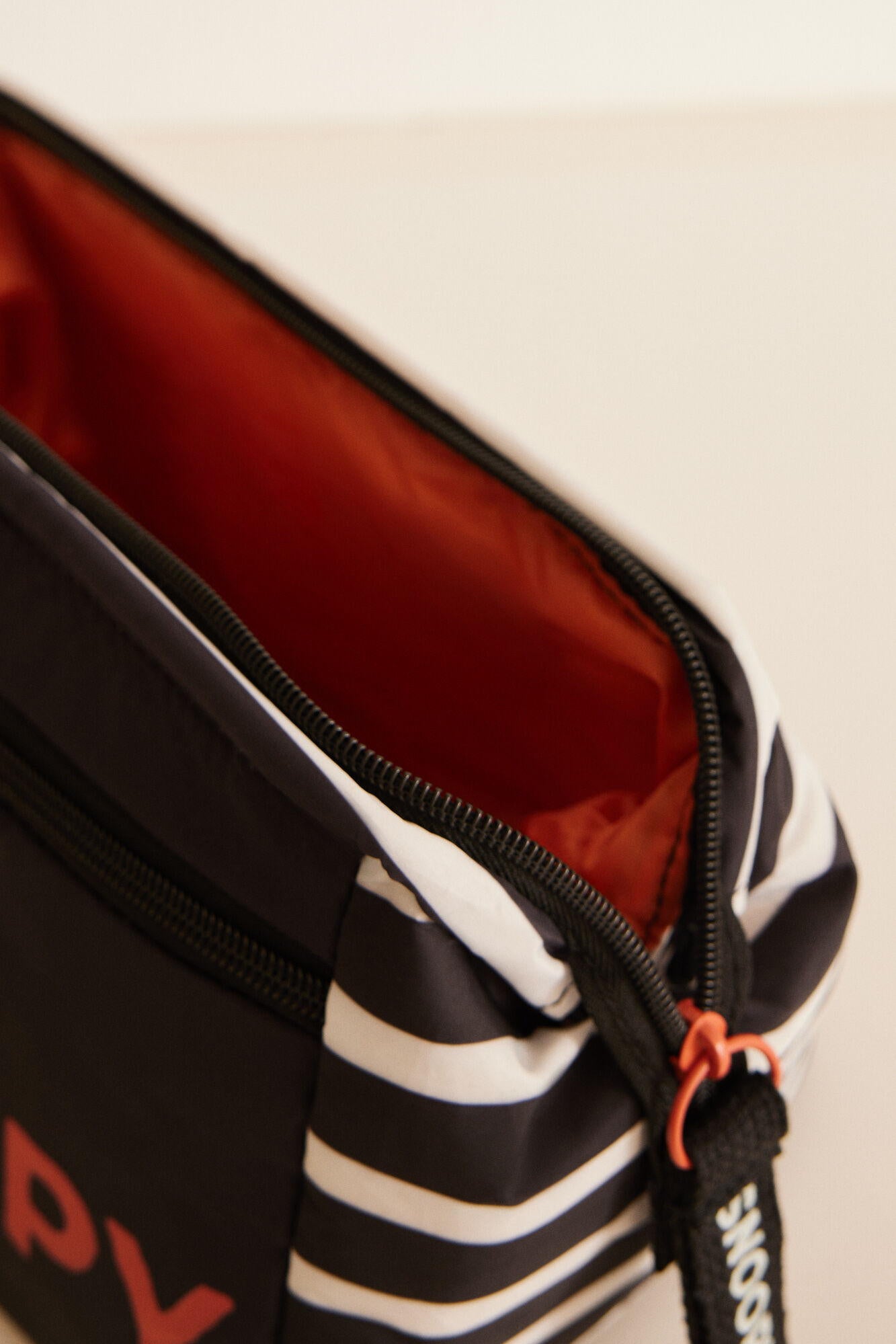 Medium Vanity Case_4847854_98_03