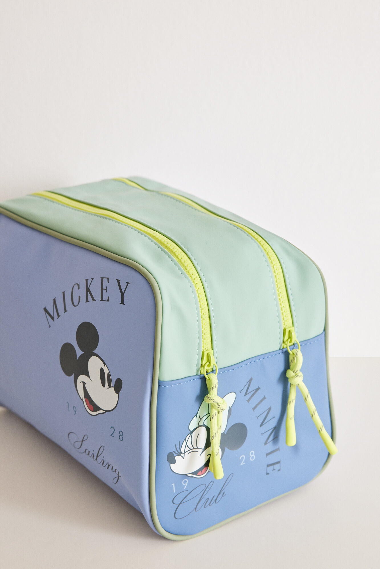 Big Vanity Case_4847872_18_04