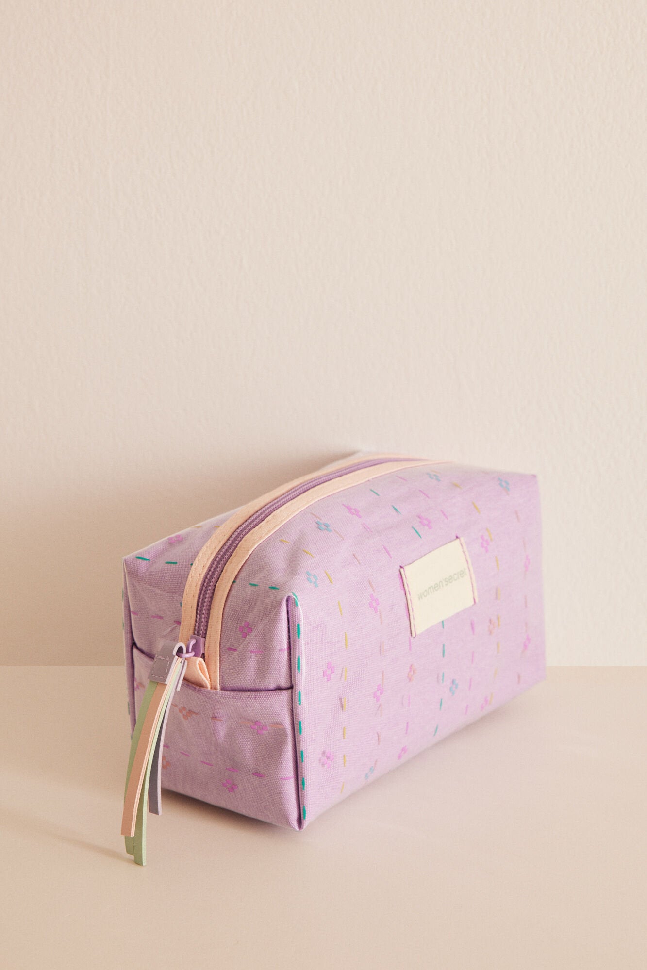 Purple/Lilac Small Vanity Case_4847886_77_02