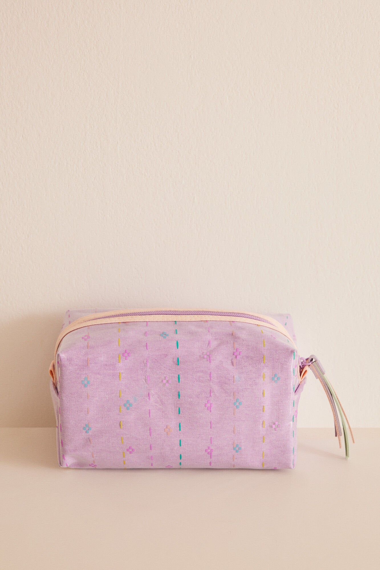 Purple/Lilac Small Vanity Case_4847886_77_03