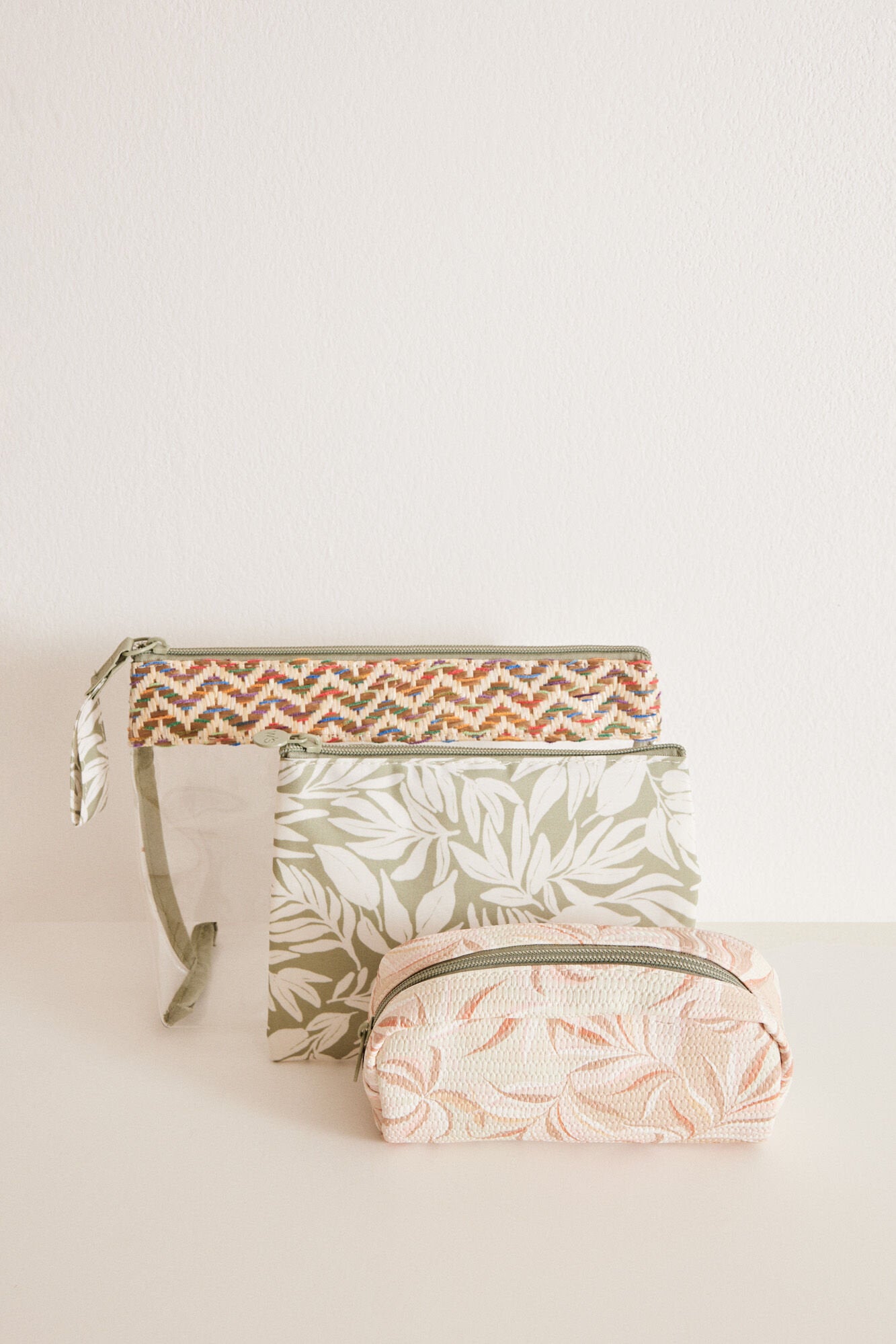 Green Print Vanity Case Pack_4847888_29_02