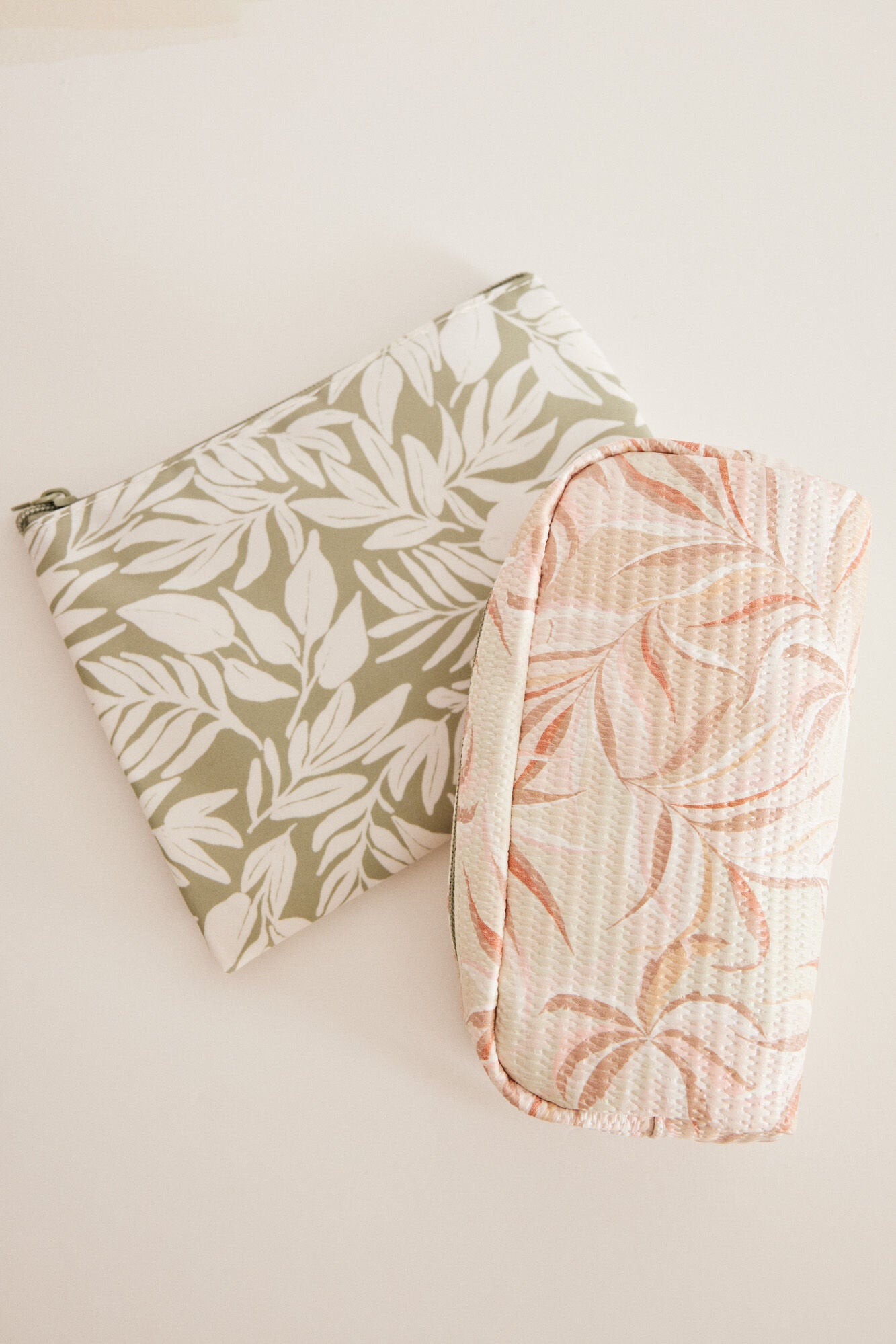 Green Print Vanity Case Pack_4847888_29_04