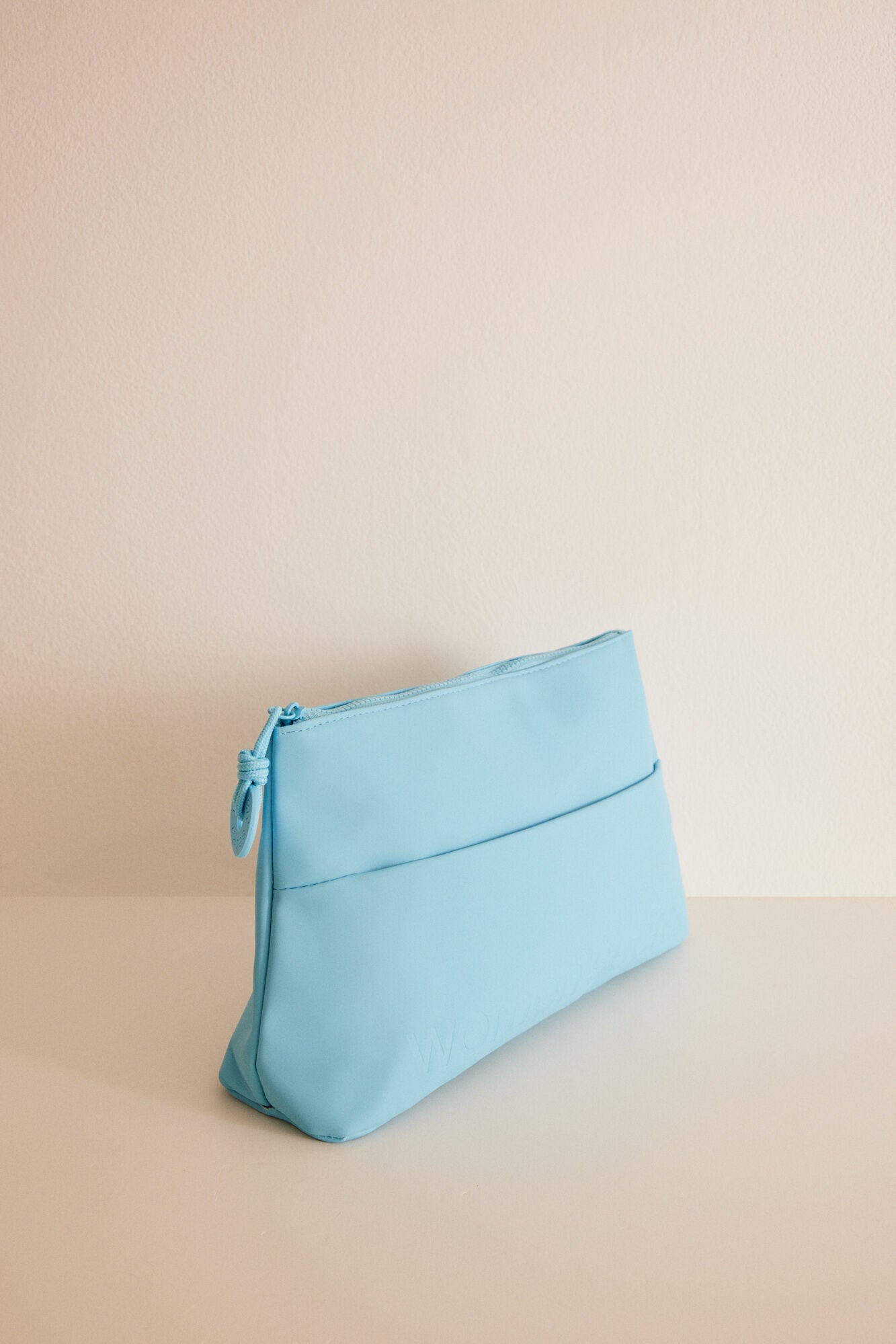 Blue Rubber Rectangular Toiletry Bag_4847901_11_05