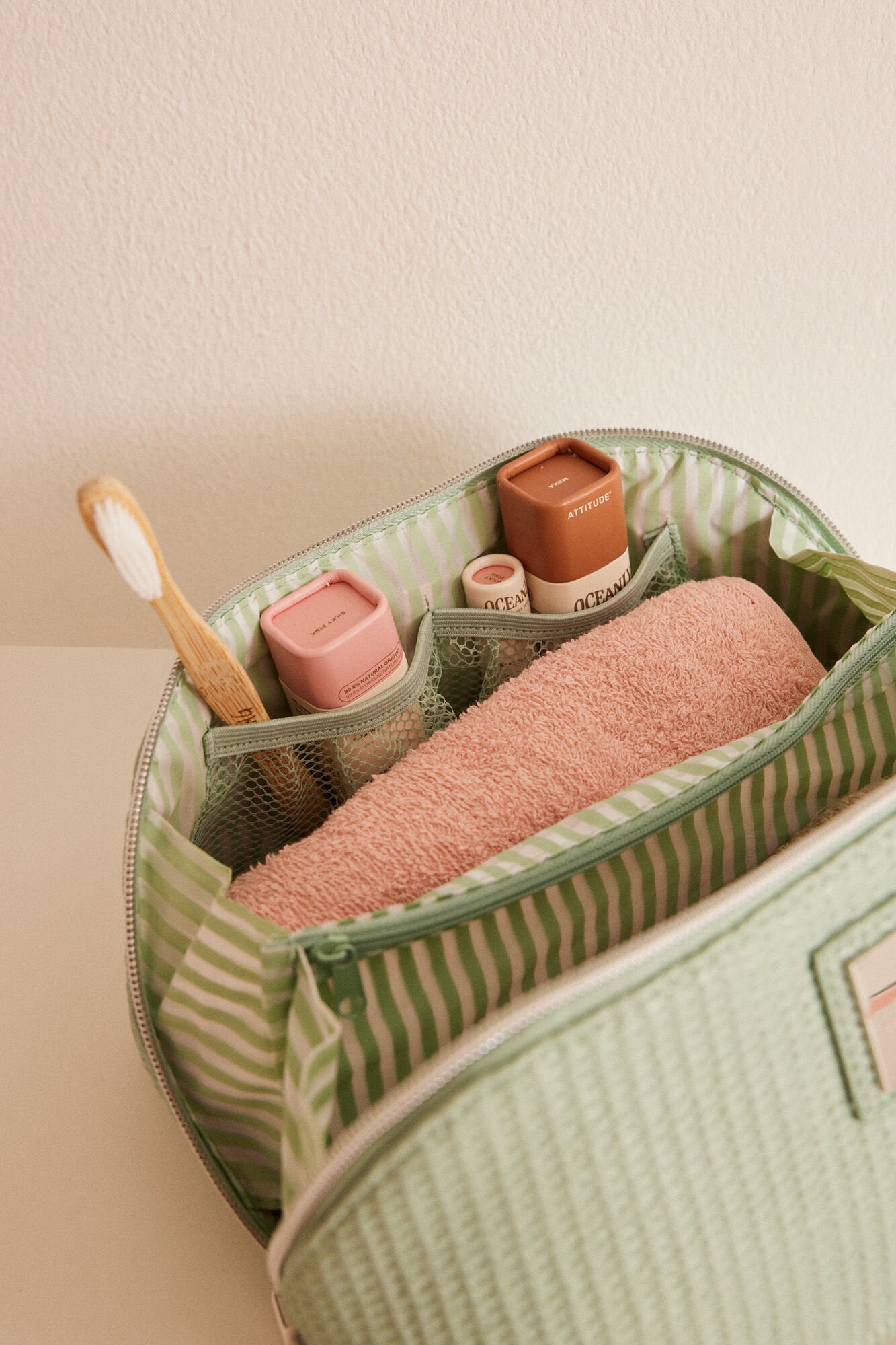 Green Medium Vanity Case_4847907_21_03