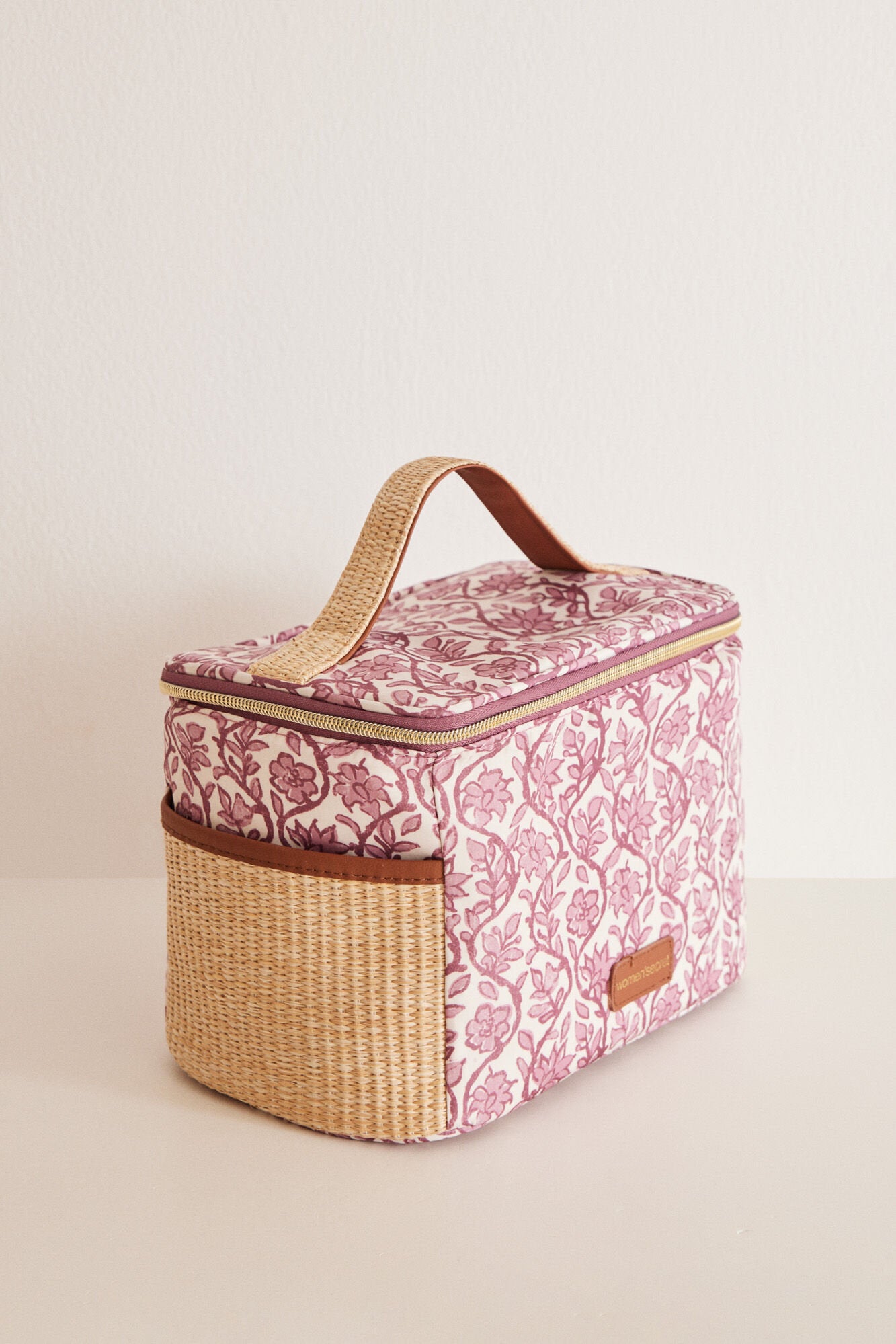 Maroon Big Vanity Case_4847912_69_04