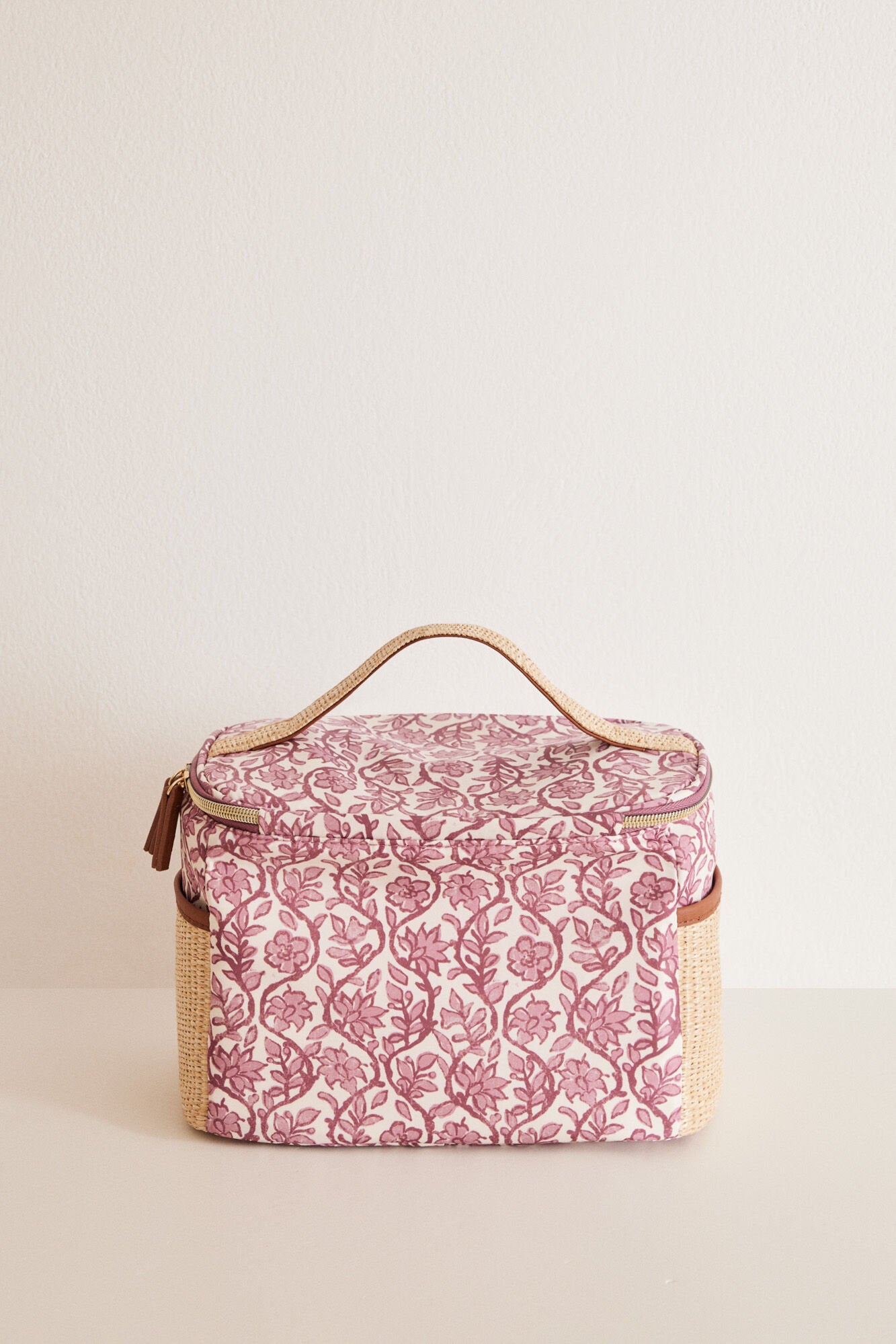 Maroon Big Vanity Case_4847912_69_05
