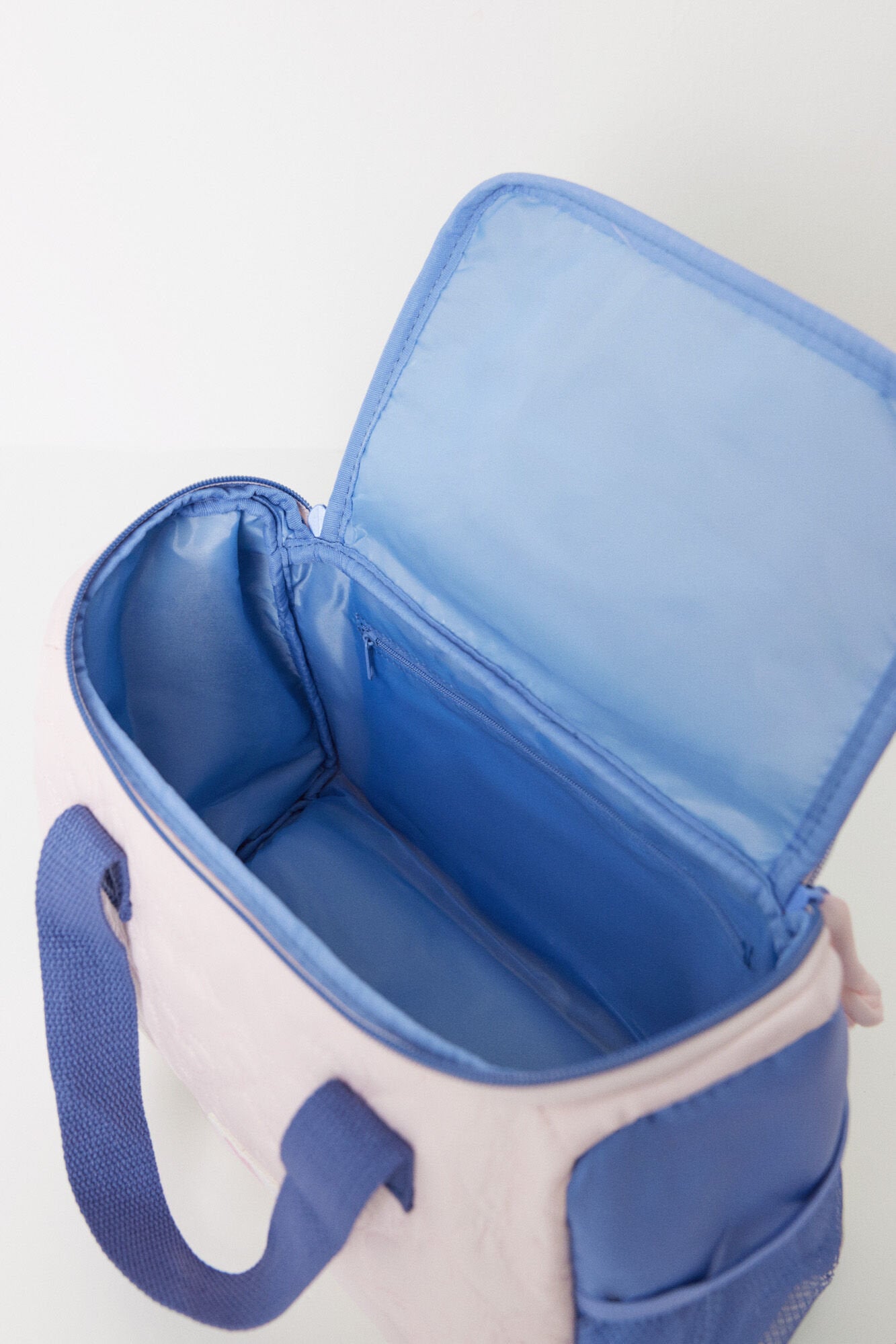 Women Secret_Large Padded Toiletry Bag with Smiley Hearts_4849227_71_02