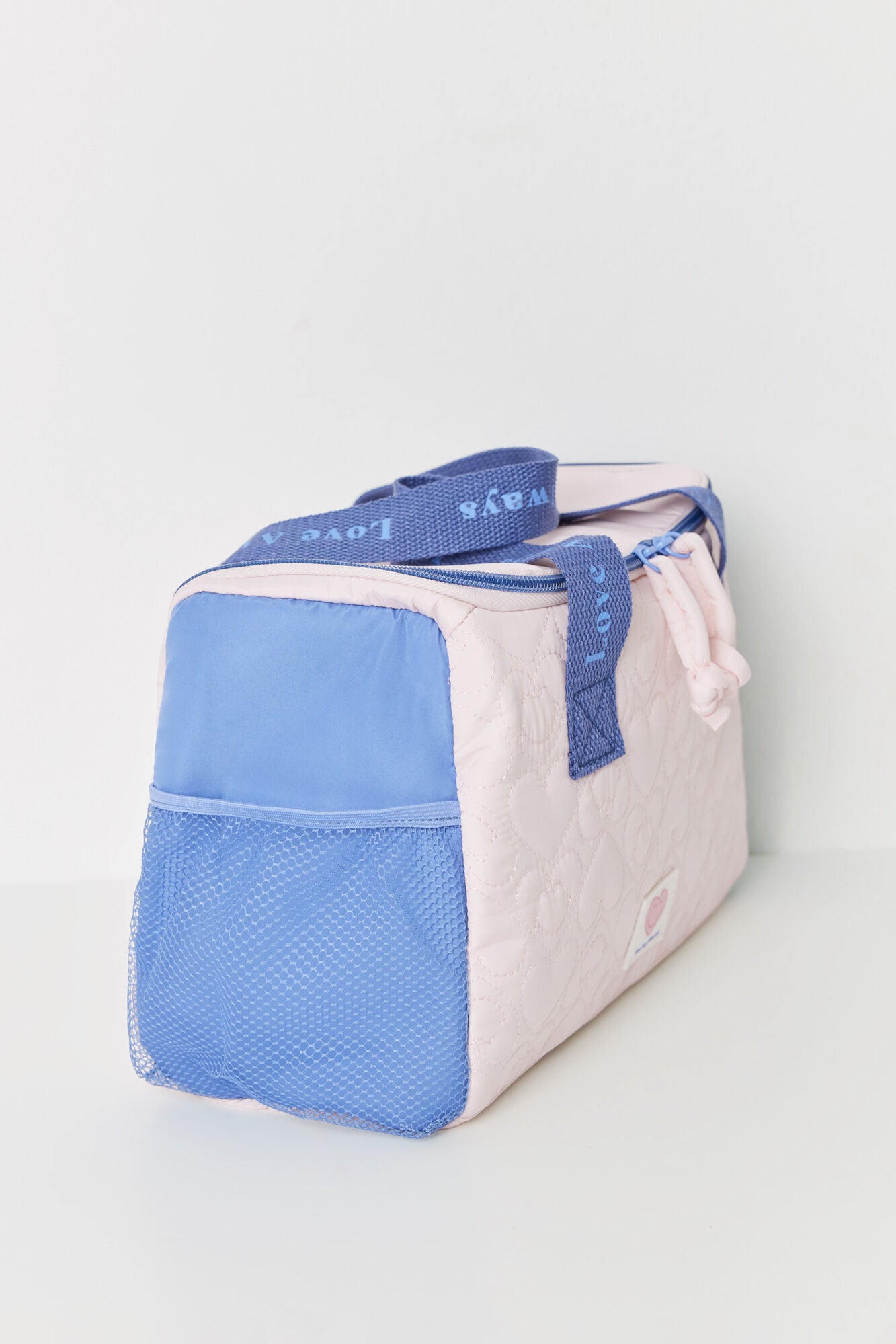 Women Secret_Large Padded Toiletry Bag with Smiley Hearts_4849227_71_05