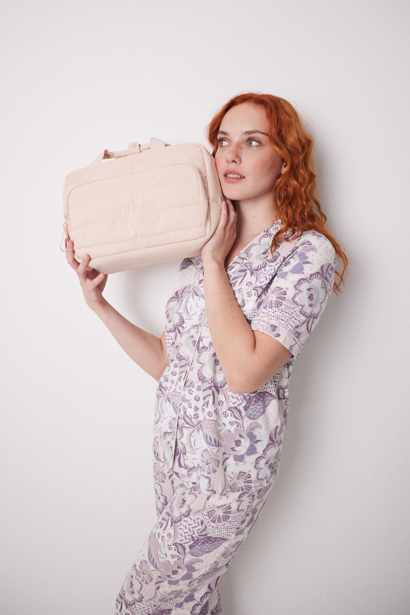Women Secret_Large Pink Quilted Toiletry Bag_4849229_71_03