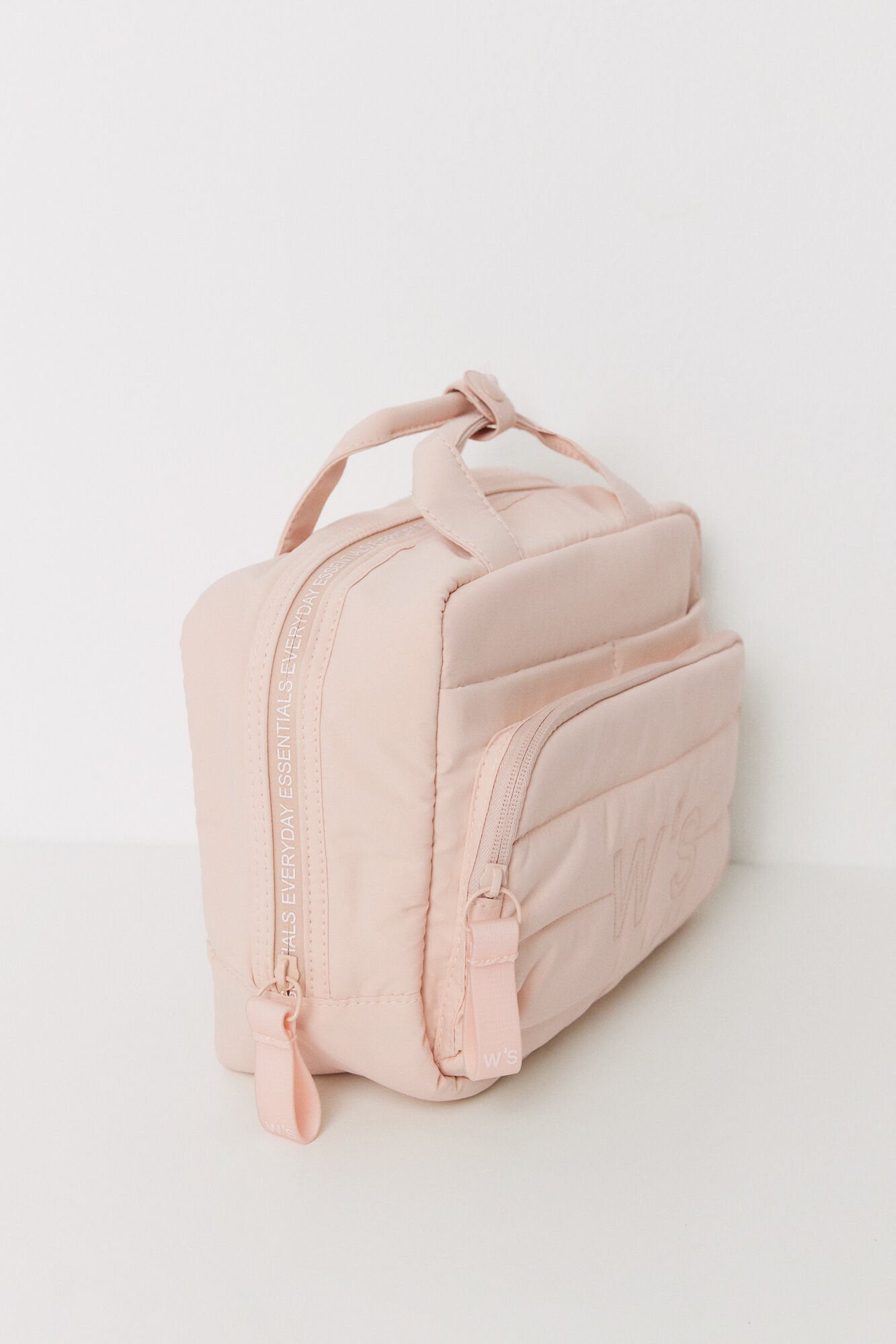 Women Secret_Large Pink Quilted Toiletry Bag_4849229_71_05