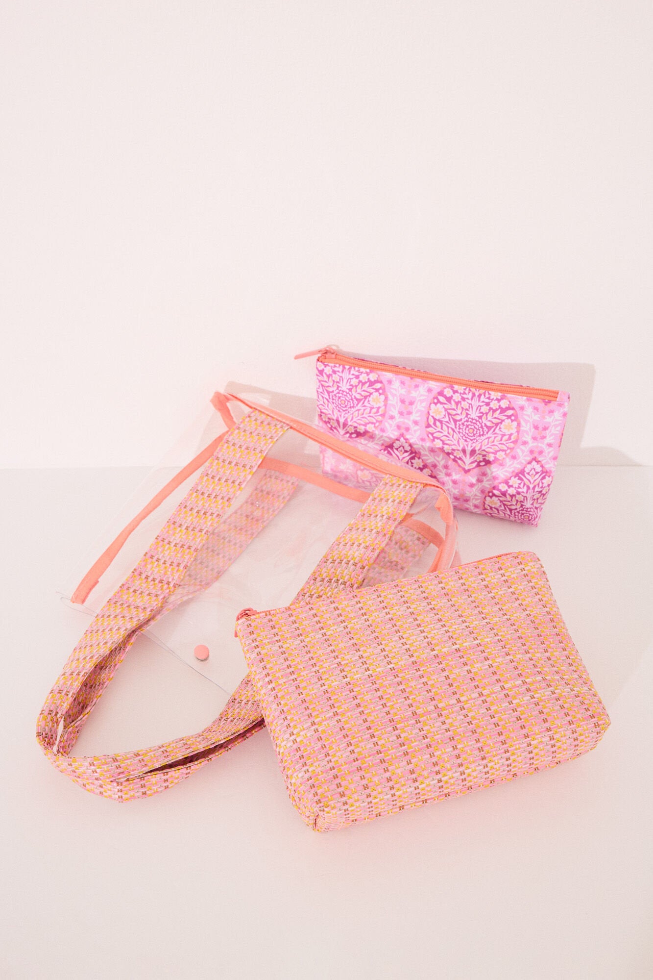 Women Secret_Pack of 3 Pink Raffia Toiletry Bags_4849241_79_05