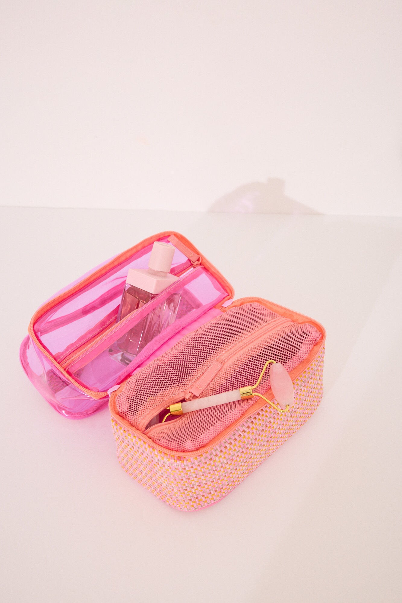 Women Secret_Medium Pink Double Raffia Vanity Case_4849242_79_03