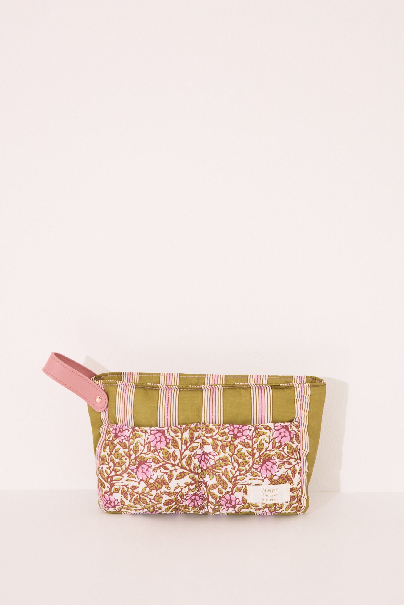 Women Secret_Medium Quilted Flower Vanity Case_4849244_98_02