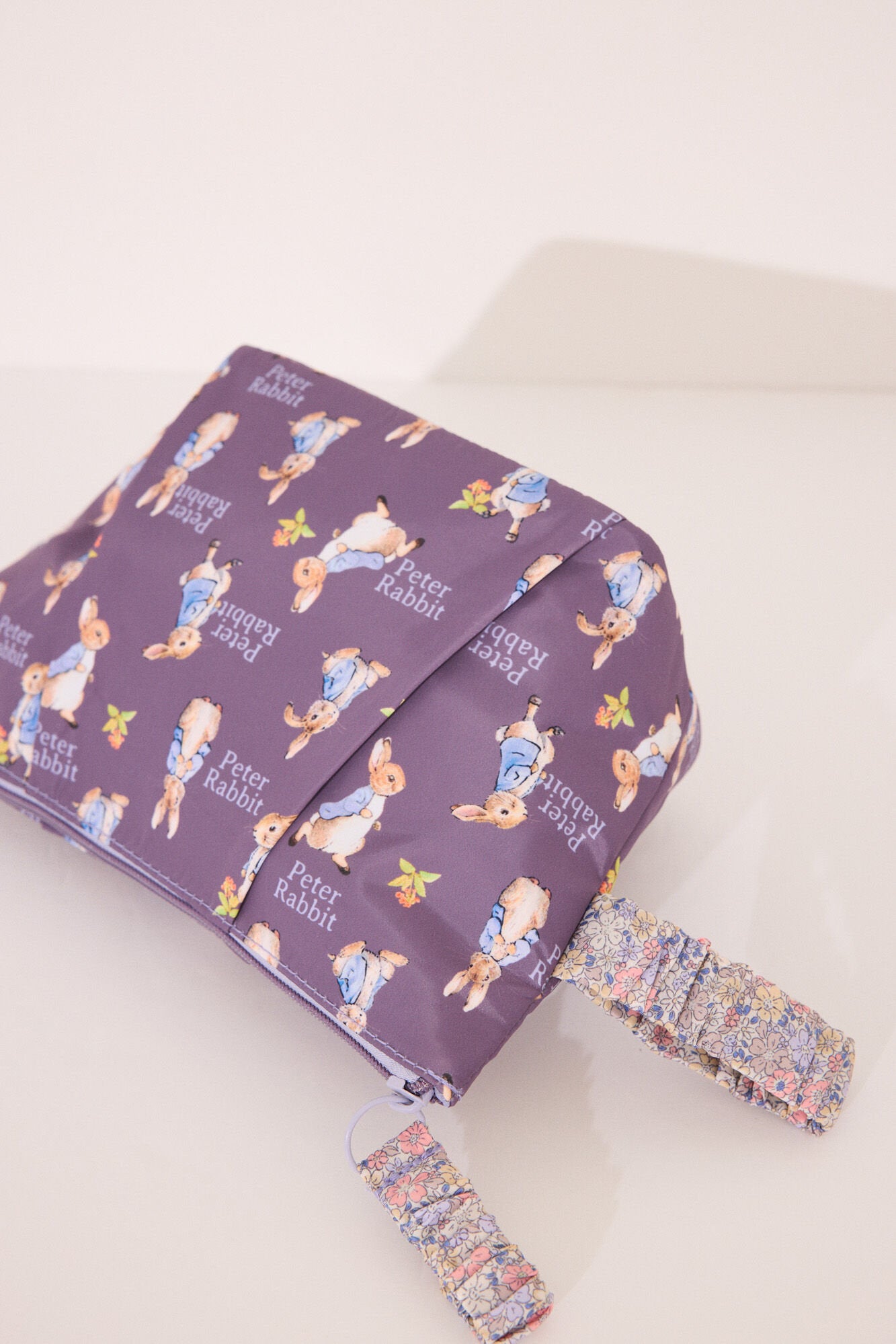 Women Secret_Mr. Rabbit Print Nylon Medium Vanity Case_4849250_76_02