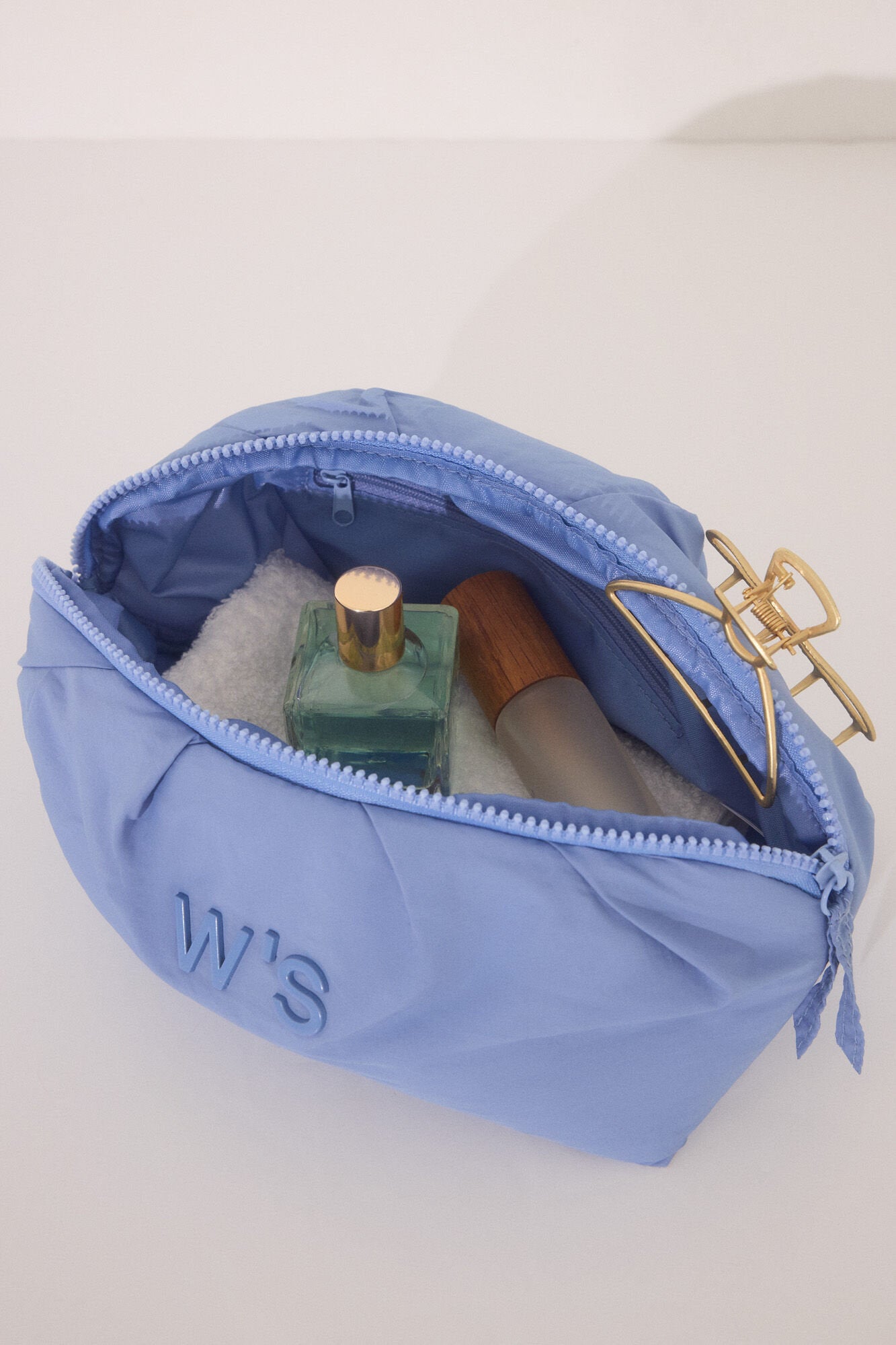 Women Secret_Large Blue Nylon Cloud Vanity Case_4849263_15_02