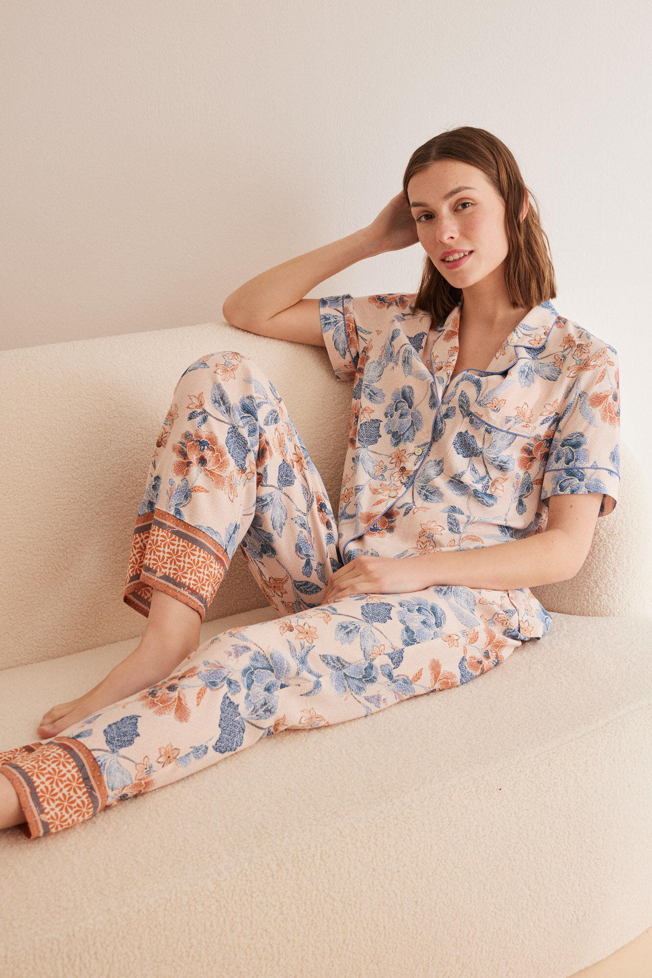 Short Sleeve Long Pant Pyjama Set_4857418_98_01