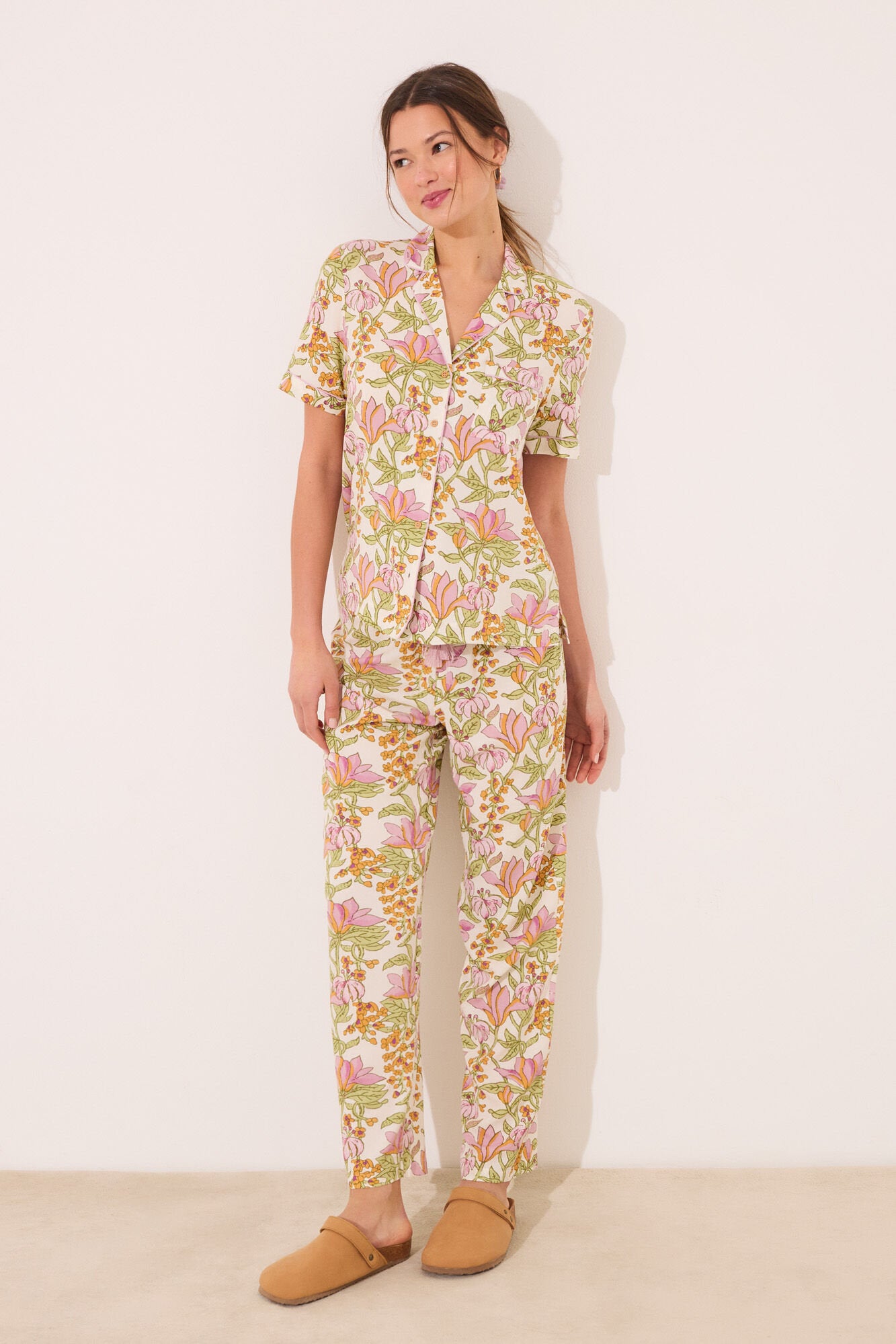 Women Secret_Viscose Classic Pyjamas with Floral Print_4859411_97_05