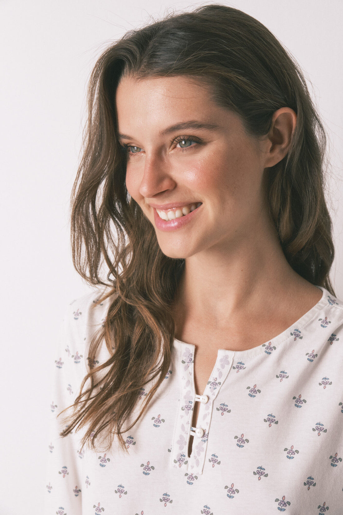 Women Secret_Ivory_Long Sleeve Nightgown 100% Cotton Ivory Flowers_4922735_96_02