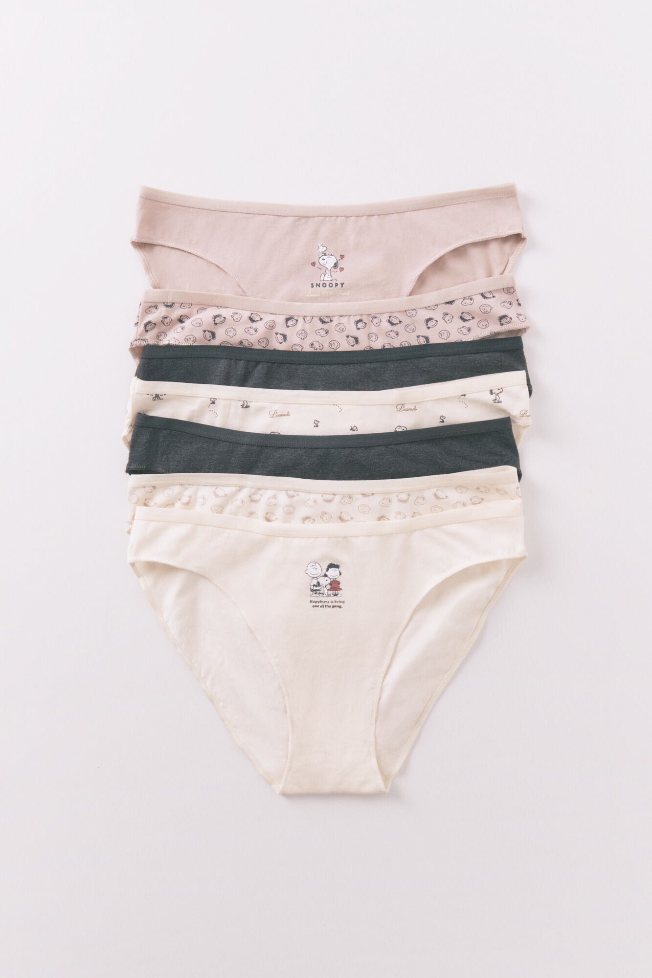 Women Secret_Multi-Color_Pack of 7 Classic Multicoloured Snoopy Panties_4932660_98_01