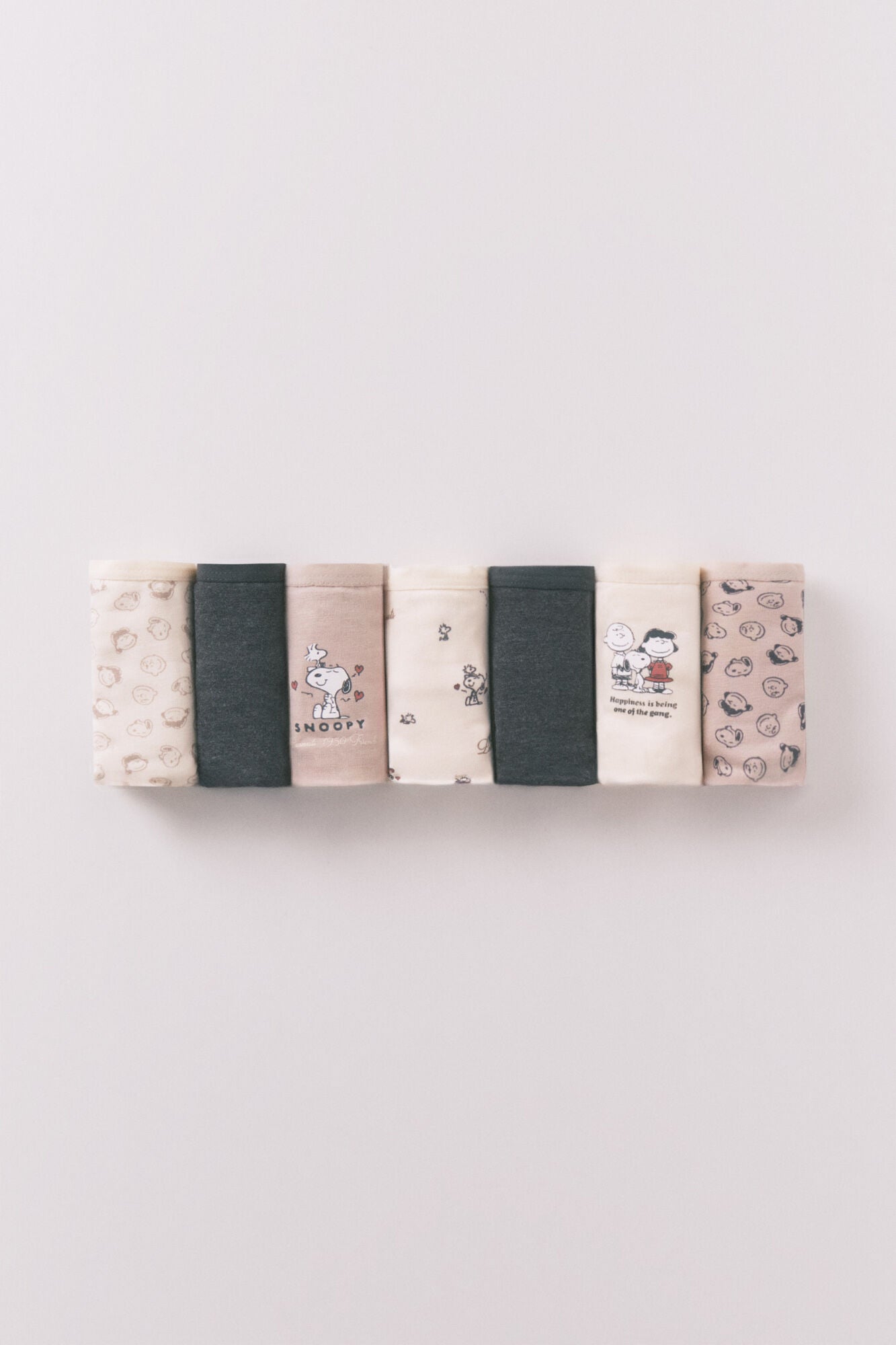 Women Secret_Multi-Color_Pack of 7 Classic Multicoloured Snoopy Panties_4932660_98_02