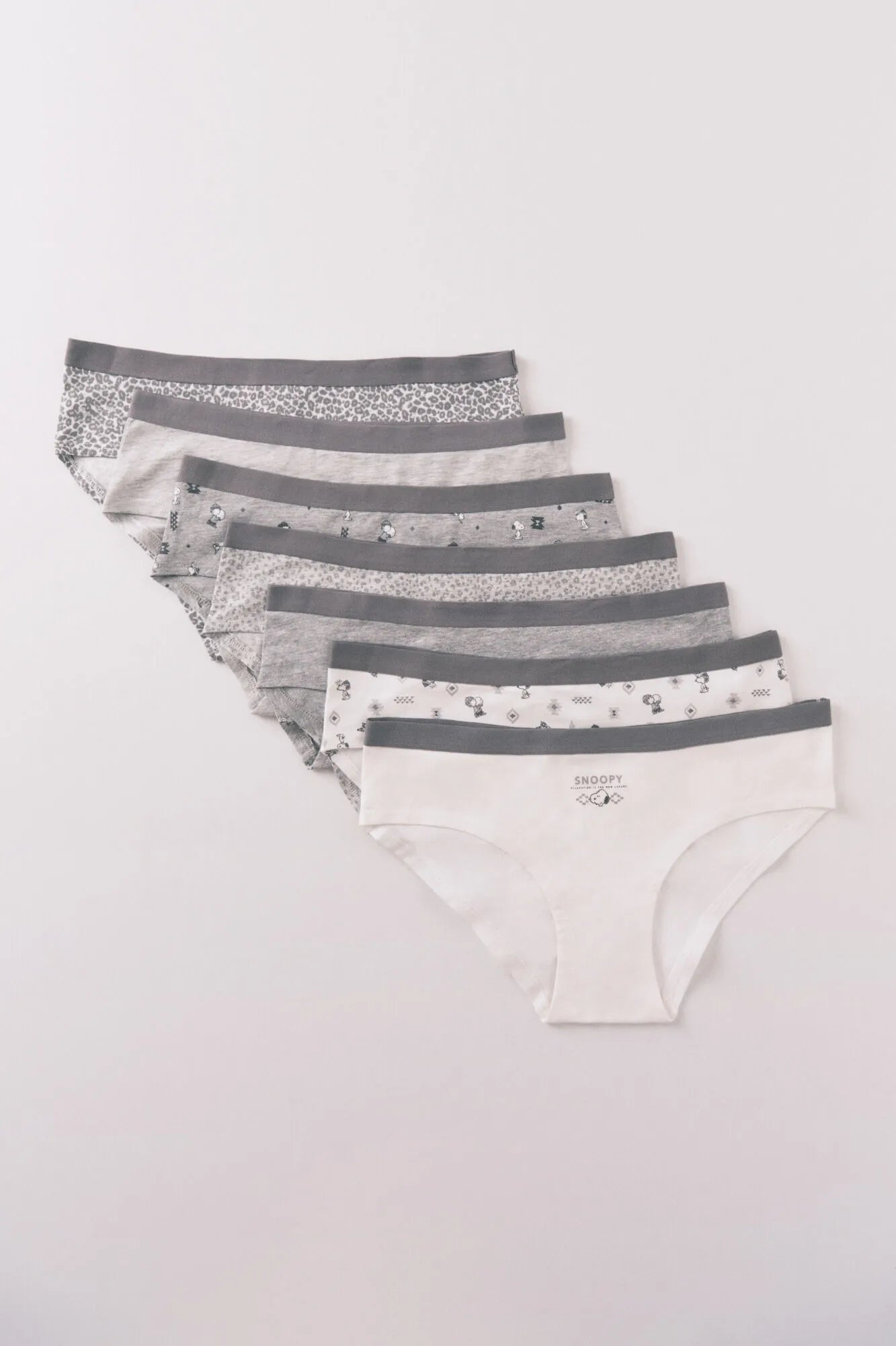 Women Secret_Grey Print_Pack of 7 Grey Cotton Snoopy Culottes Panties_4932680_49_01