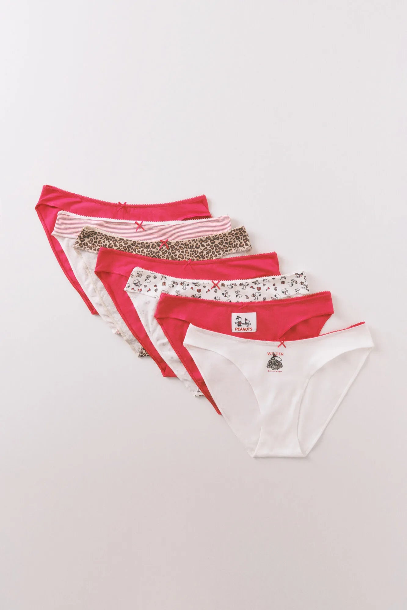 Women Secret_Multicoloured_Pack of 7 Classic Red Cotton Snoopy Panties_4932690_98_05