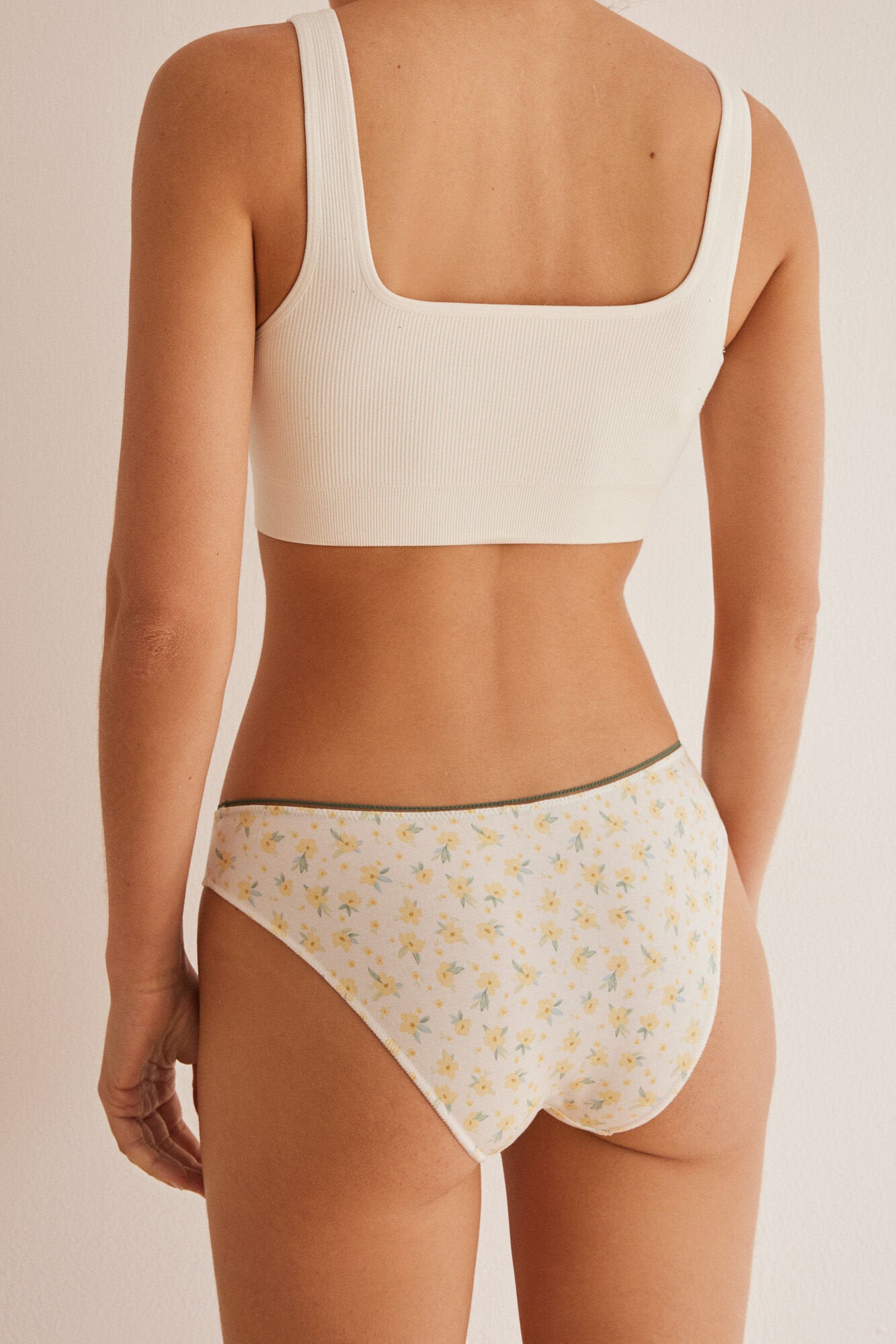Yellow Pack Hipster Briefs_4937481_04_04