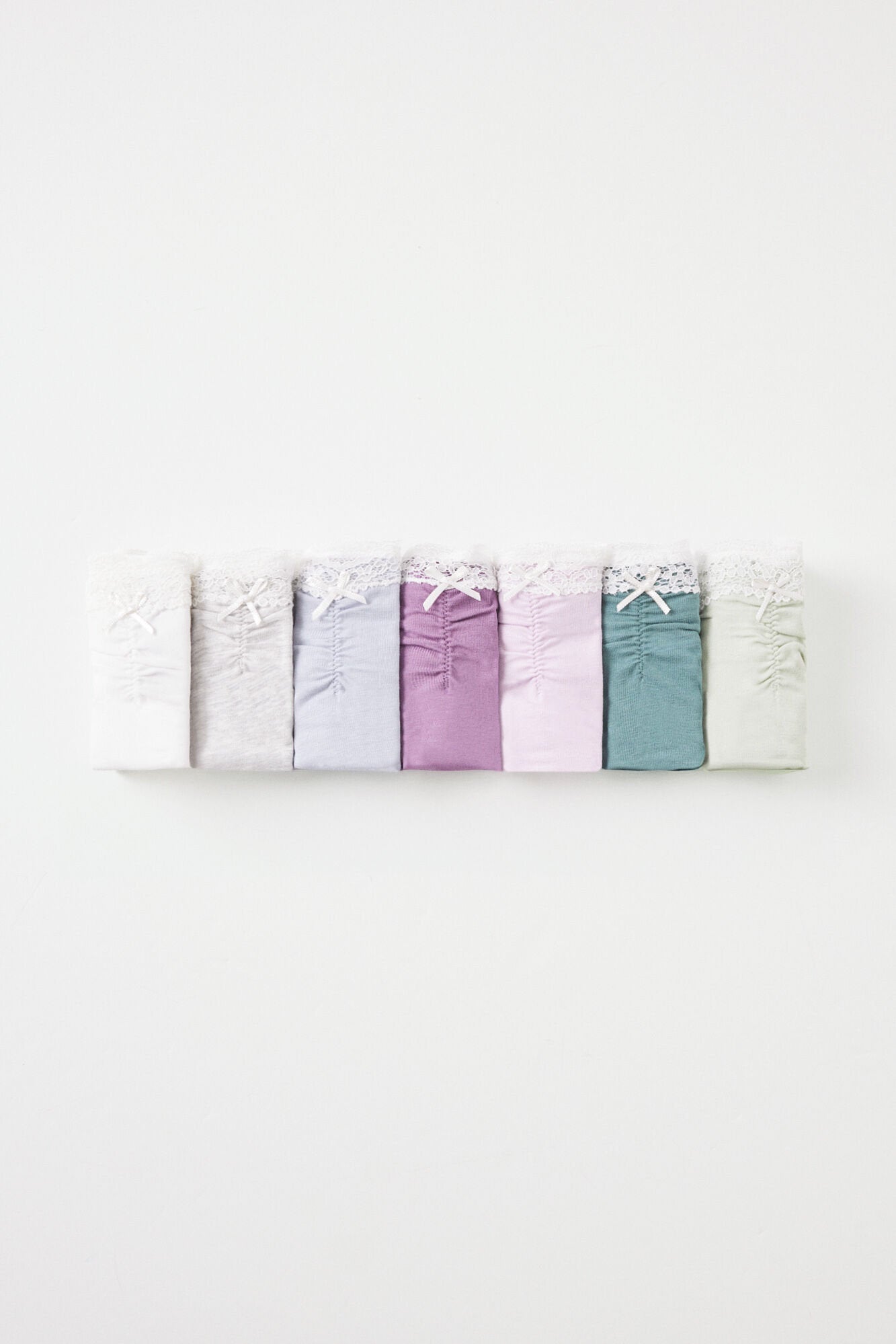 Women Secret_Pack of 7 Classic Cotton Panties with Gathers and Lace_4939001_97_01