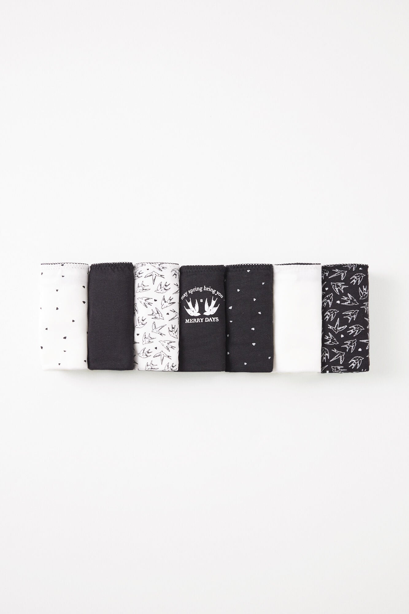 Women Secret_Pack of 7 Classic Plain and Printed Cotton Panties B&W_4939946_98_01