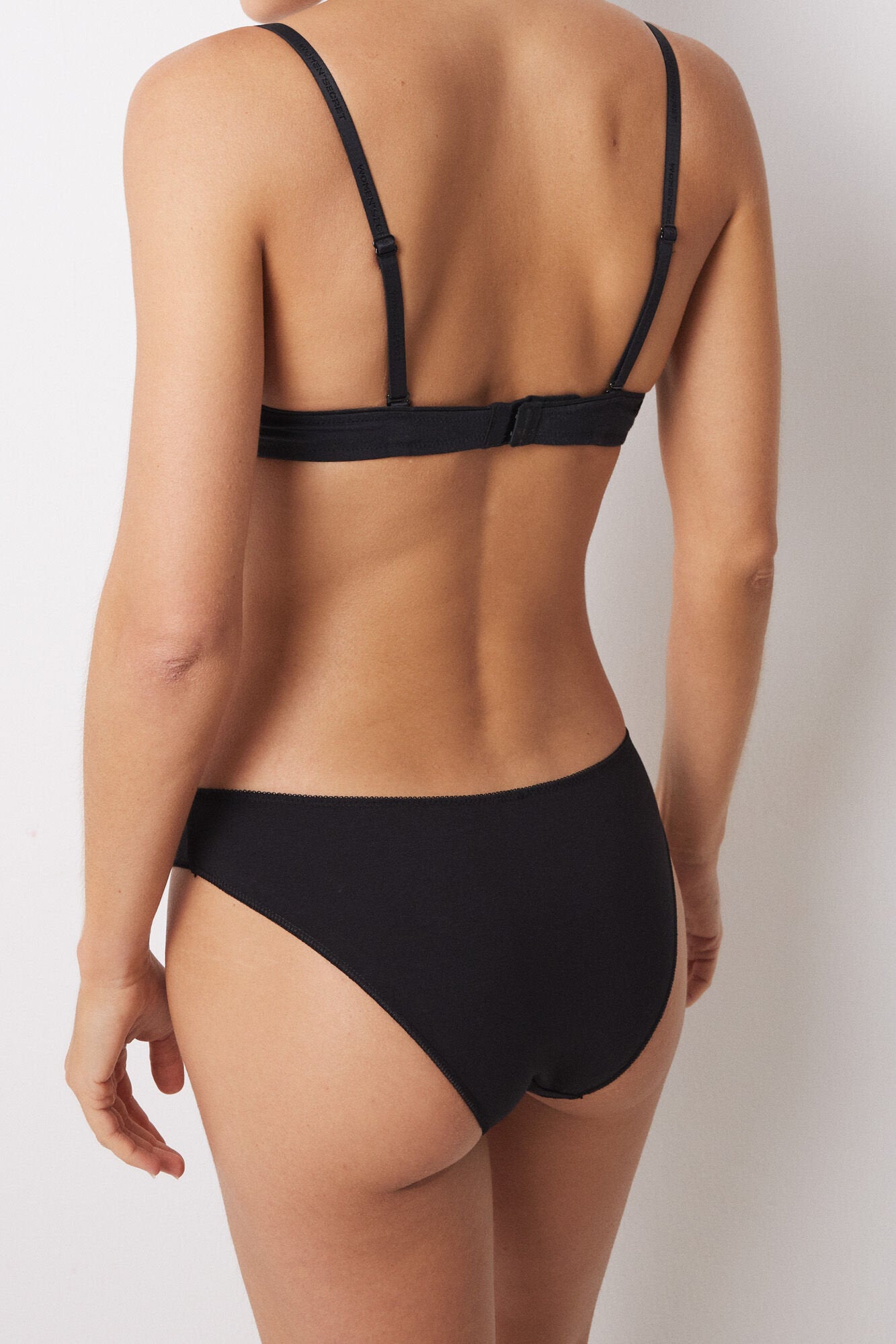 Women Secret_Pack of 7 Classic Plain and Printed Cotton Panties B&W_4939946_98_03