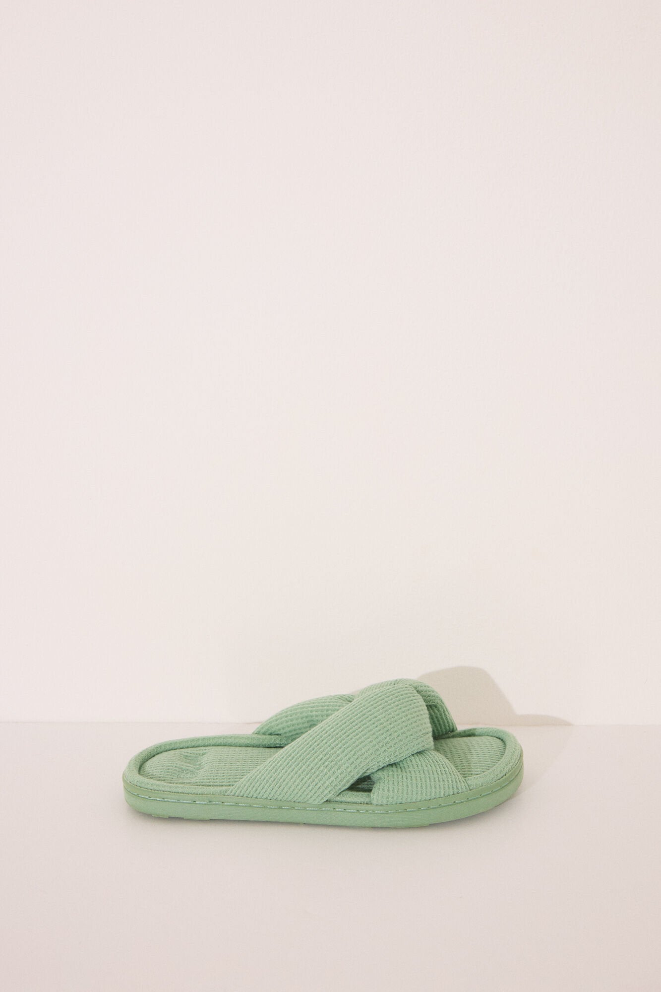 Women Secret_Green Waffle Open Sneakers_4992511_21_04