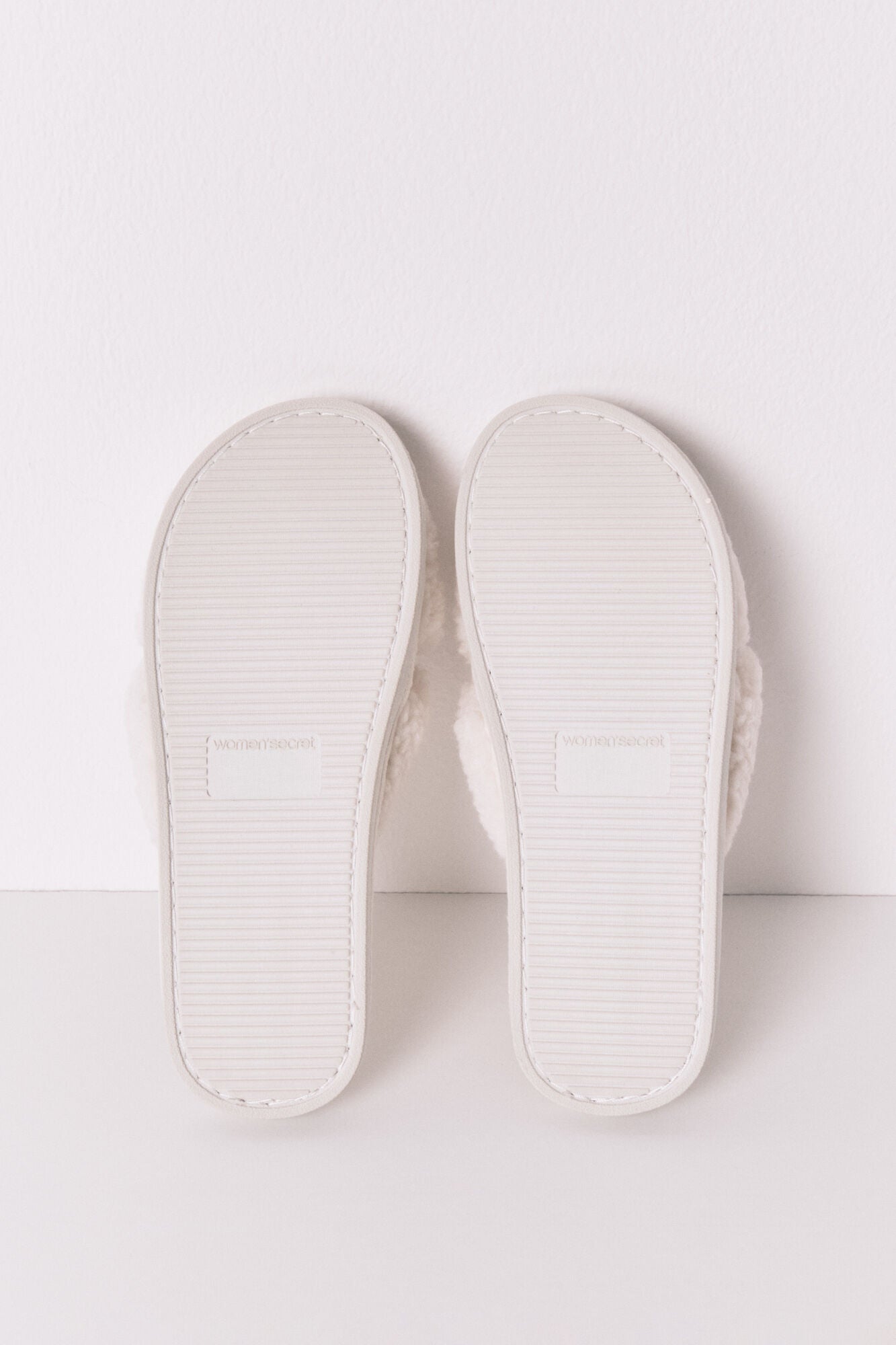 Women Secret_Ivory_Ivory Faux Shearling Slipper_4992532_96_04