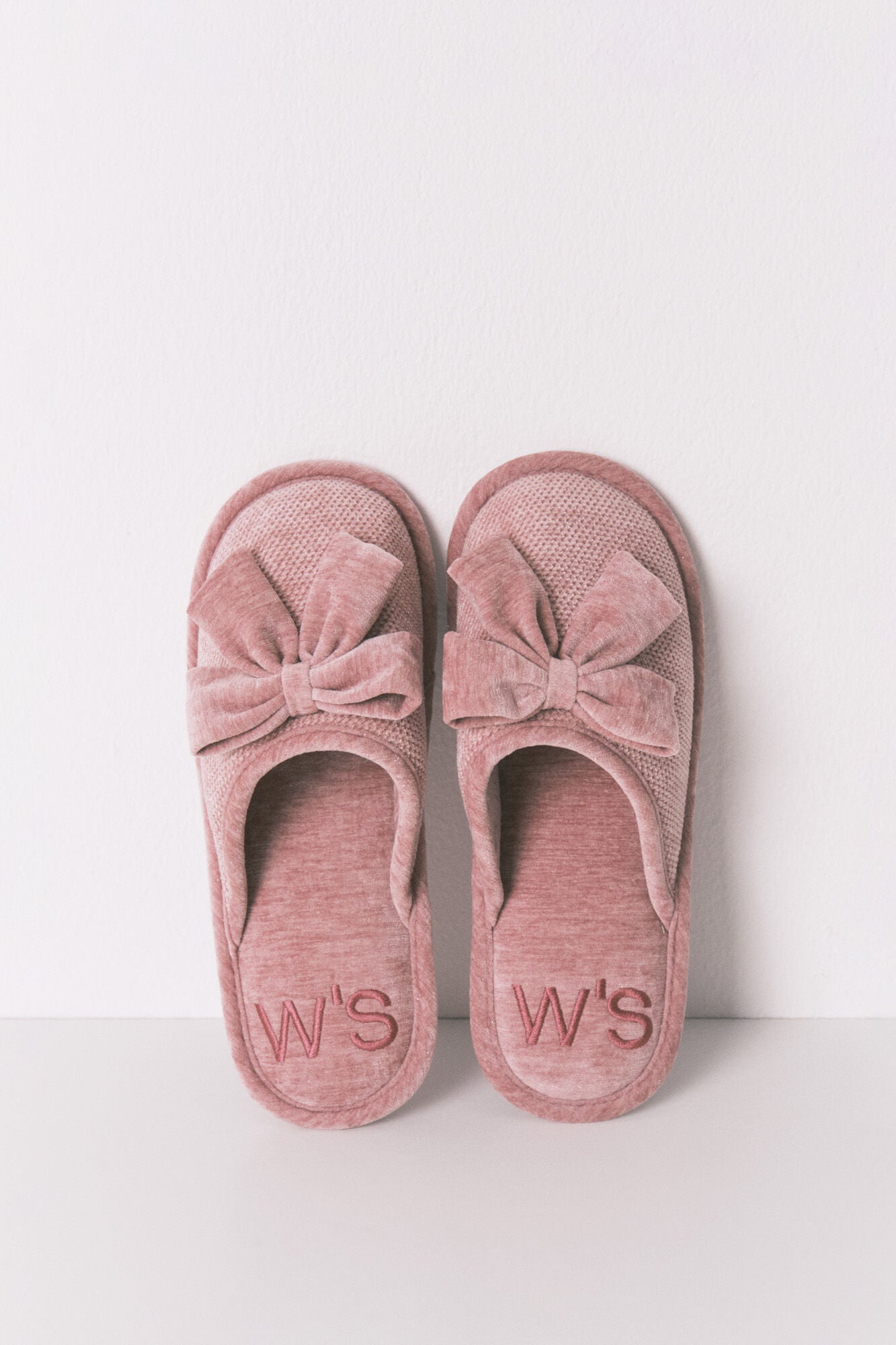 Women Secret_Pink_Closed Pink Chenille Slippers_4992544_70_01