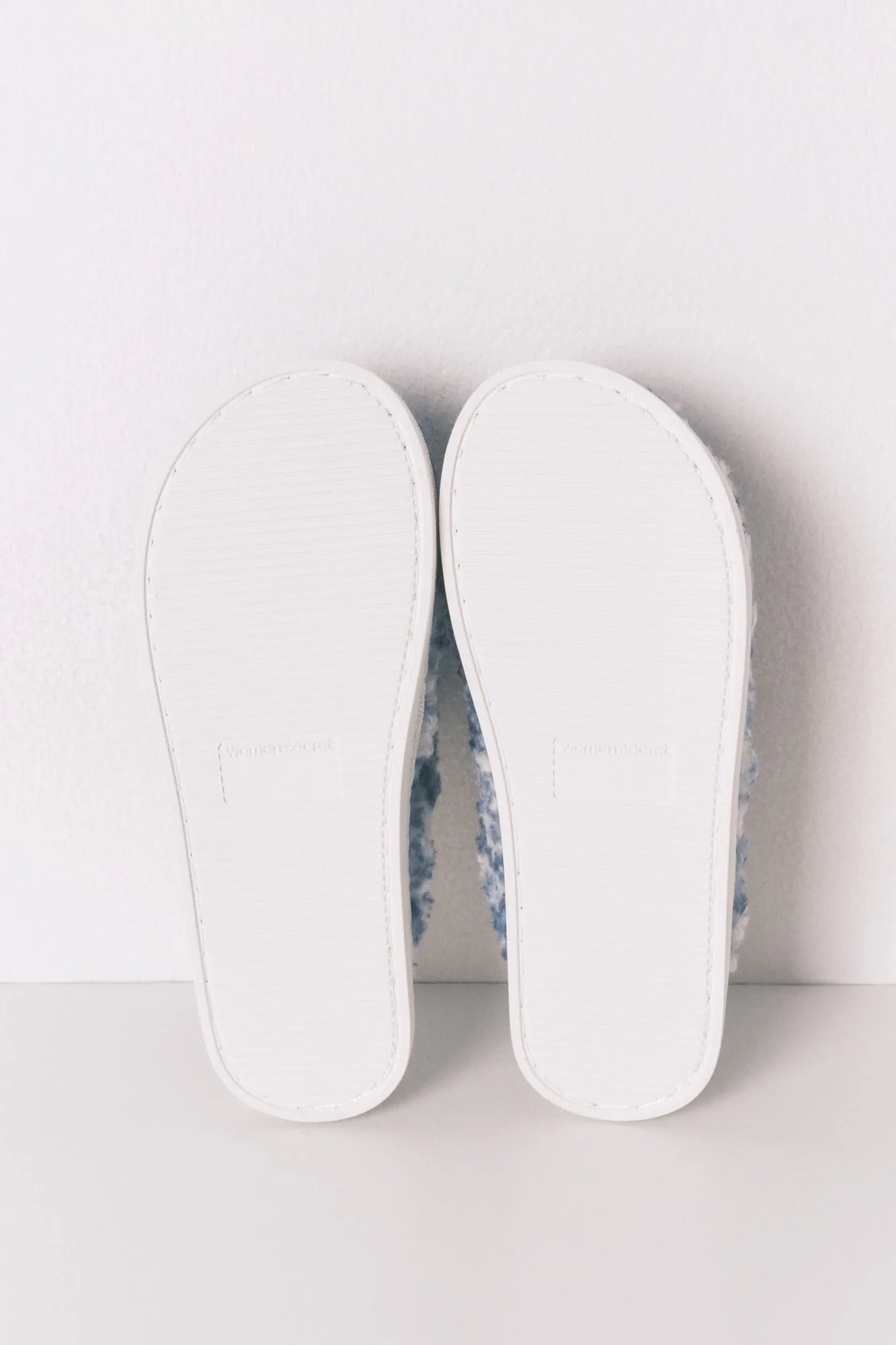 Women Secret_Blue Print_Slippers with Glitter Faux Shearling Patch_4992556_19_07