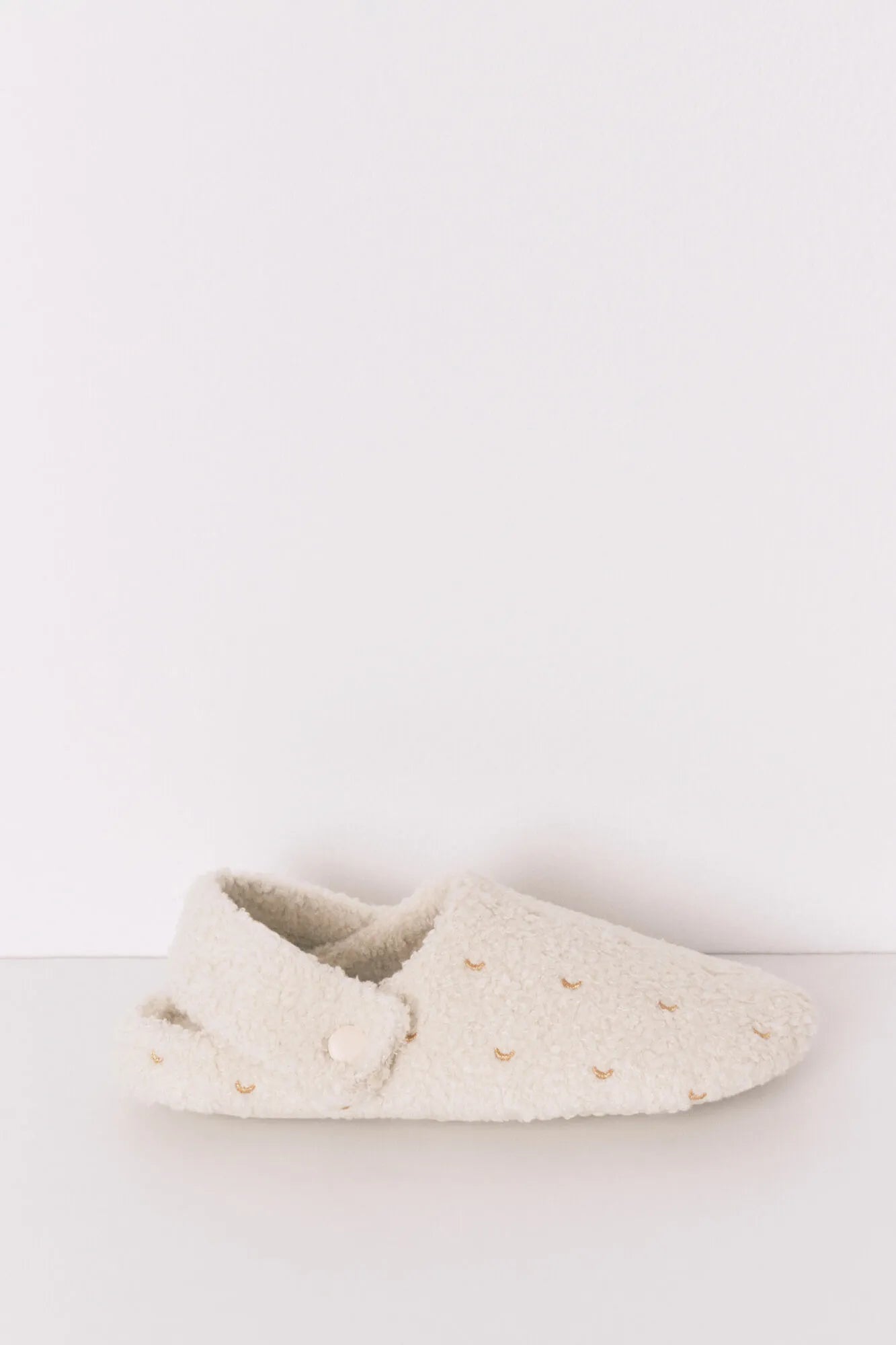 Women Secret_Ivory_White Glitter Faux Shearling Slippers_4992586_96_05