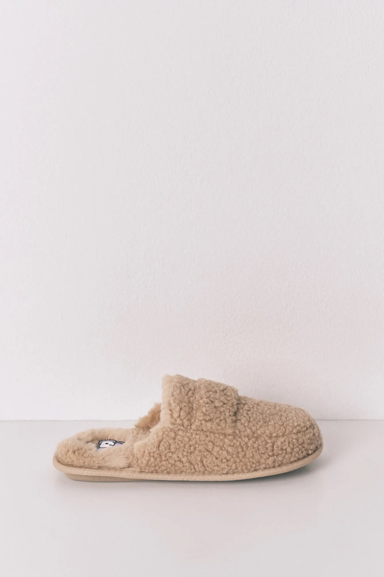 Women Secret_Light Brown_Snoopy Fleece Lined Moccasin Slippers_4992588_32_05