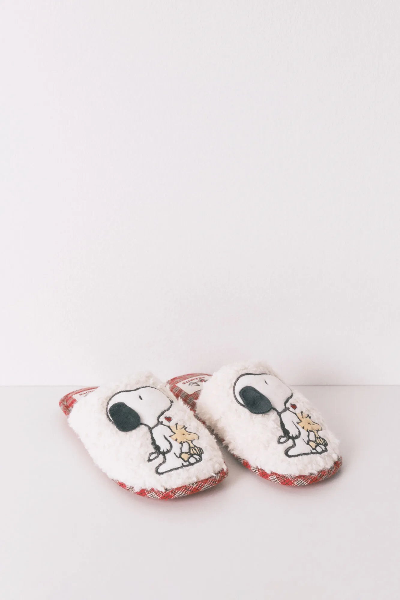 Women Secret_Brown Print_Snoopy Plaid Faux Shearling Slippers_4992594_39_03