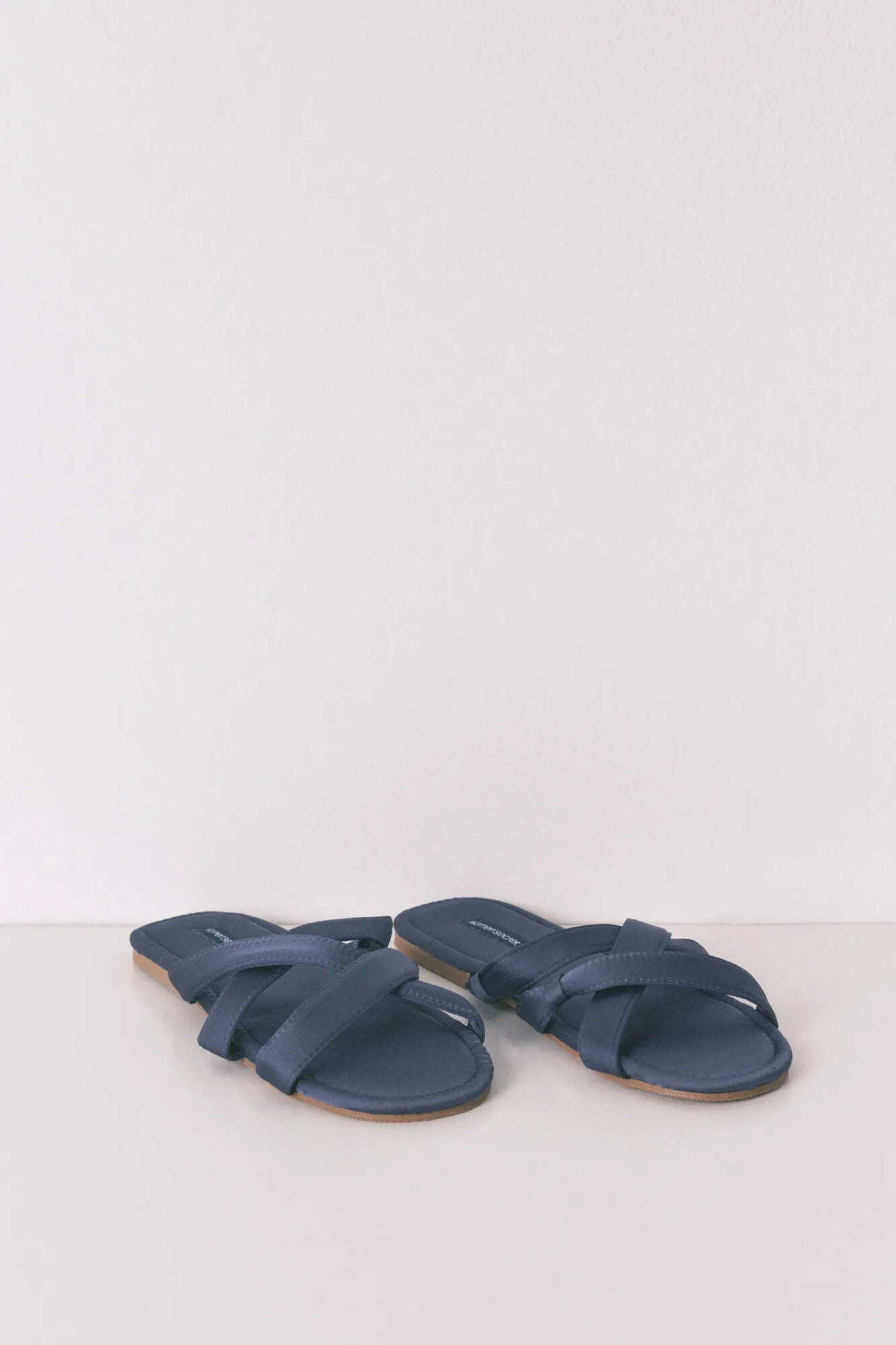 Women Secret_Light Blue_Satin Crossed Strap Slippers_4993687_18_04