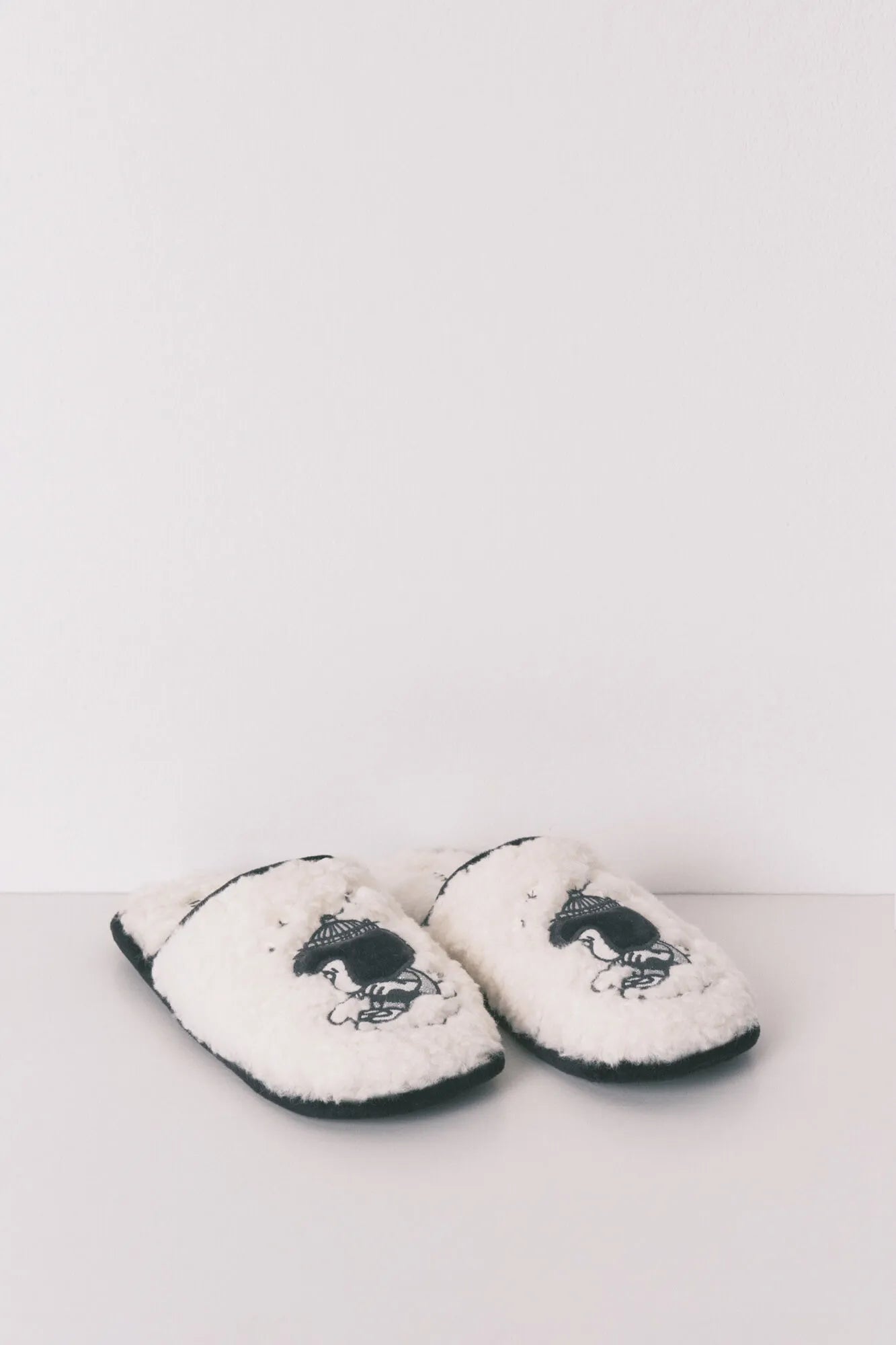 Women Secret_Ivory_Grey Faux Shearling Slippers Mafalda_4993693_96_04