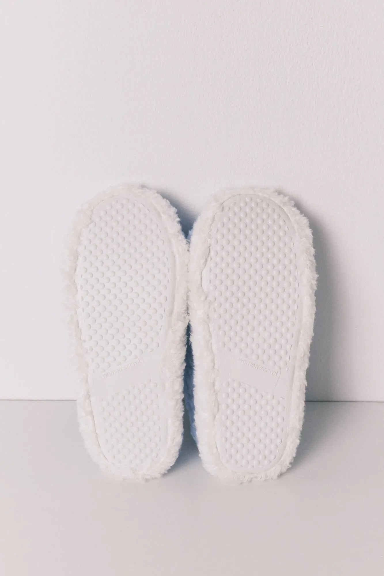 Women Secret_Medium Blue_Faux Shearling Closed Slippers Snoopy_4993699_14_03