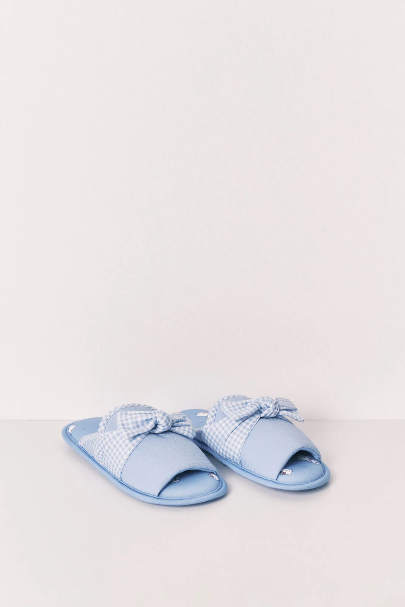 Women Secret_Cashmere Blue_Hello Kitty Bow Slippers_4993712_18_05