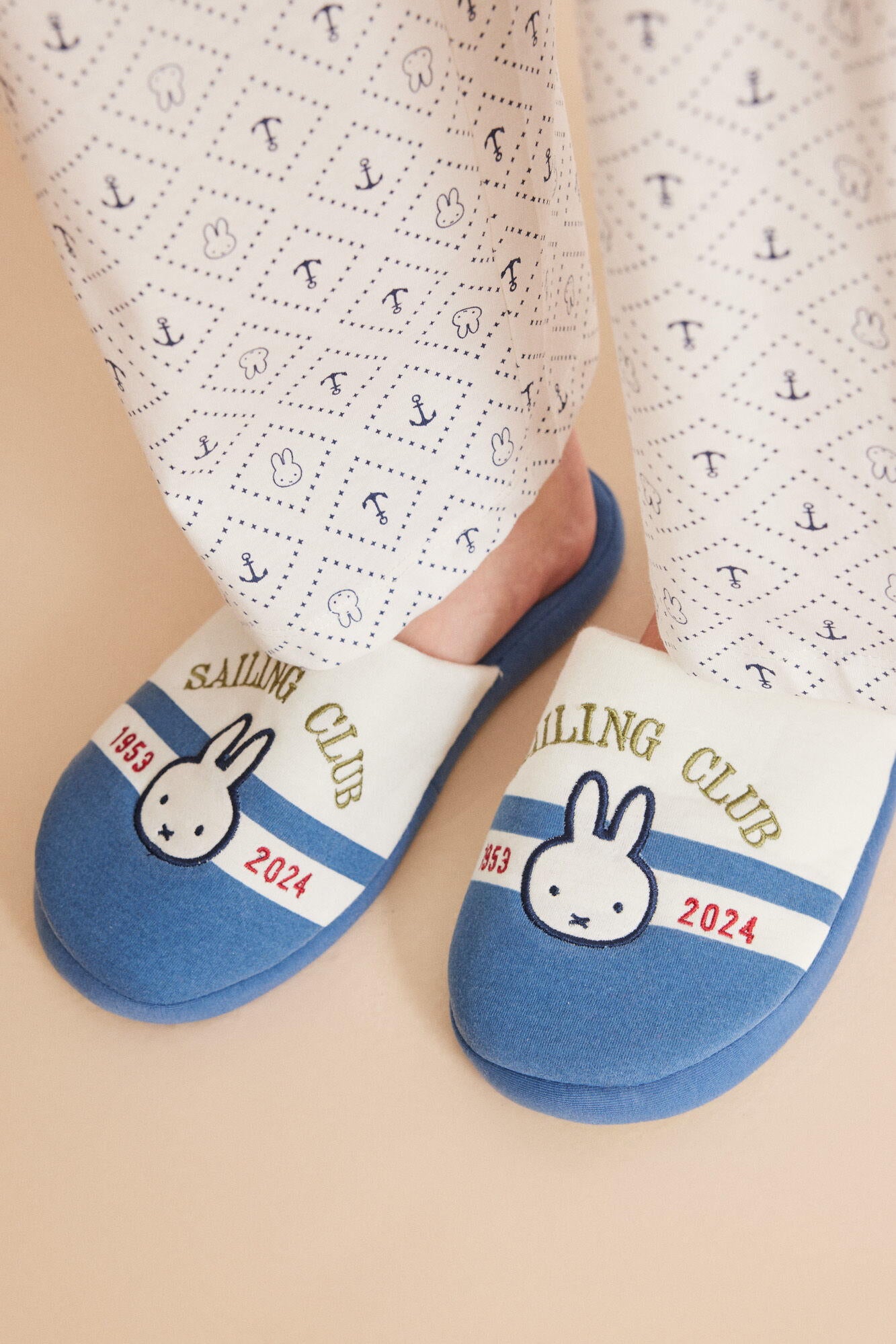 Slippers_4997603_90_02