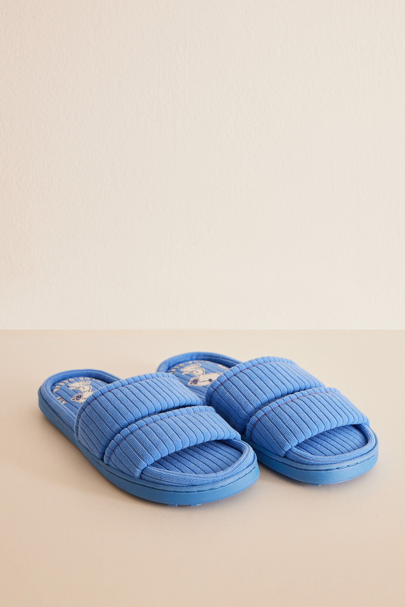 Medium Blue Open Shower Slippers_4997621_15_01