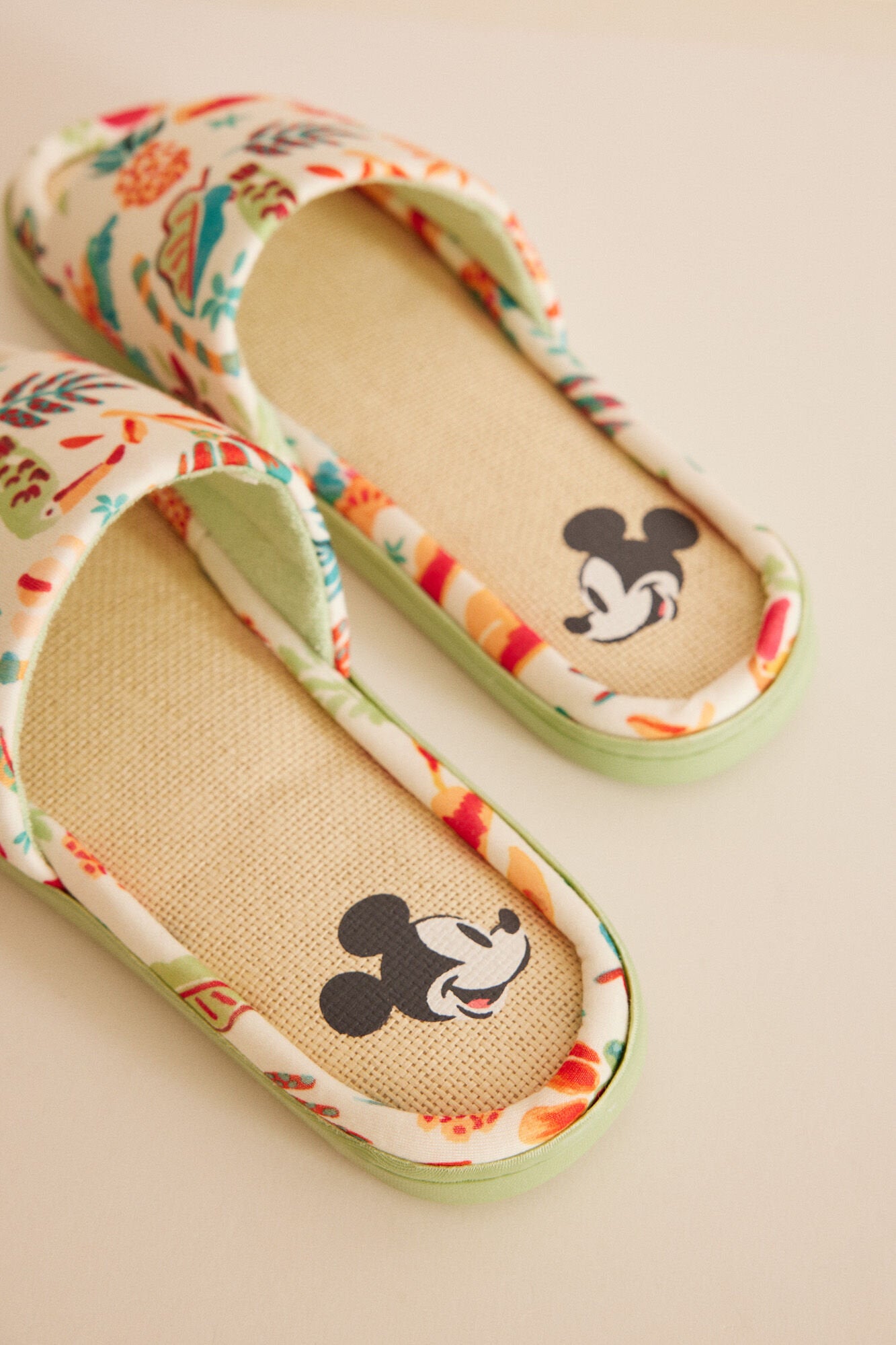 Multicoloured Open Shower Slippers_4997622_98_03