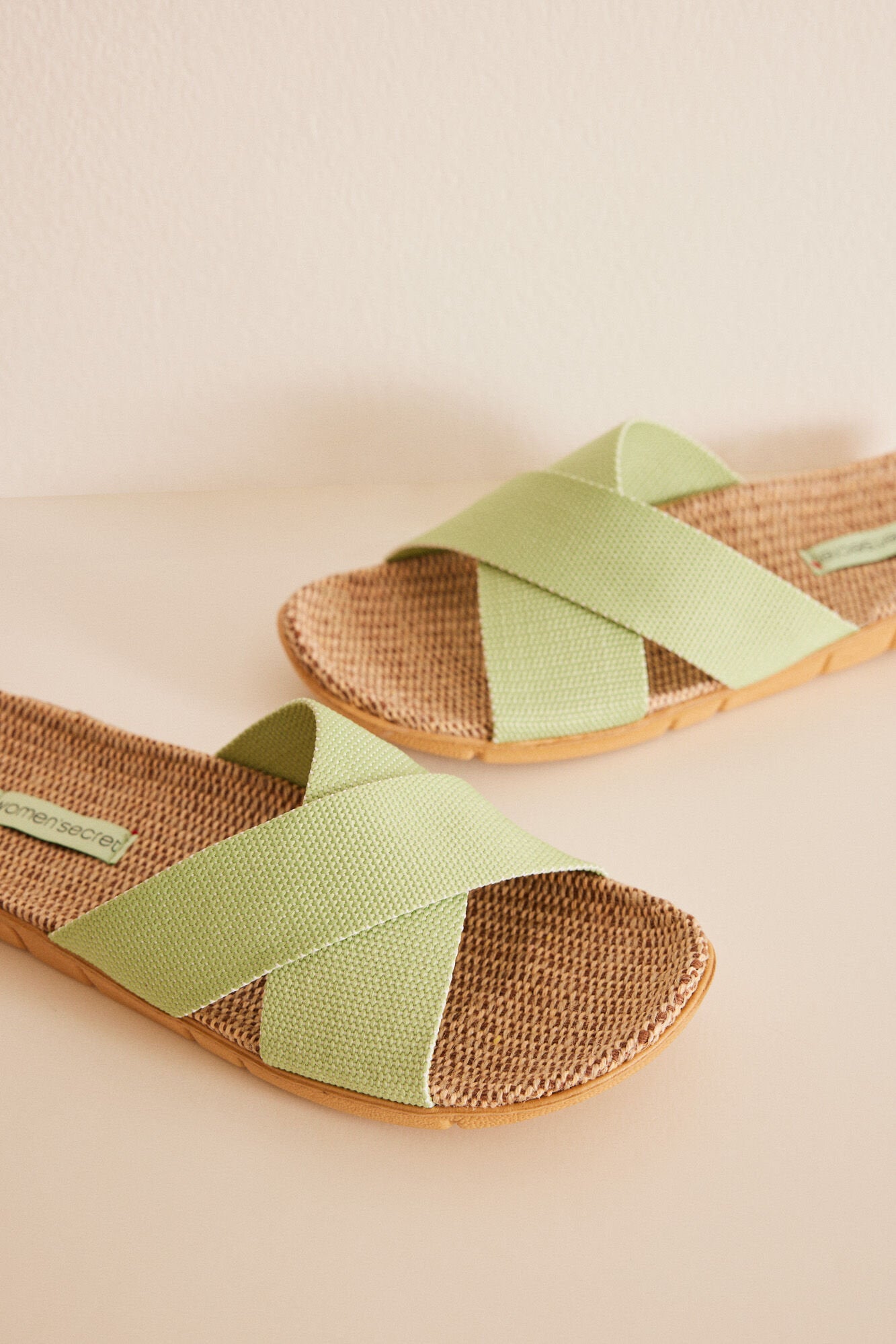 Green Open Slippers_4997623_23_03