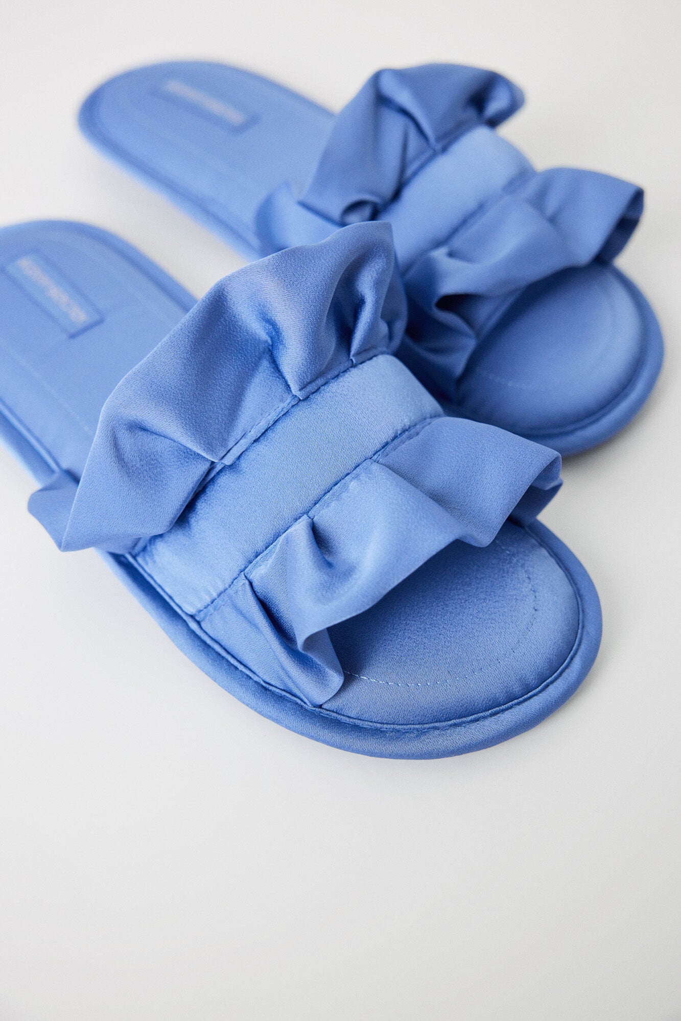 Women Secret_Satin Slippers with Blue Ruffles_4999669_19_02