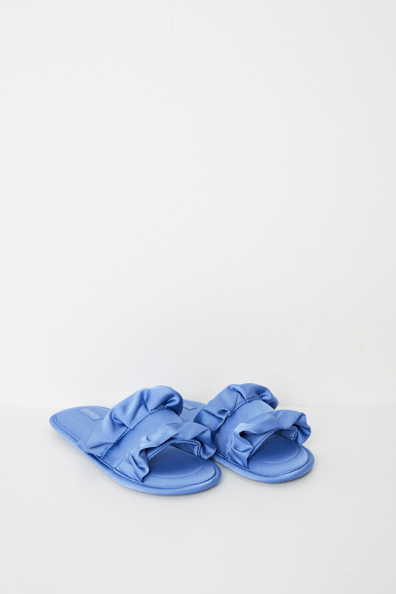 Women Secret_Satin Slippers with Blue Ruffles_4999669_19_06
